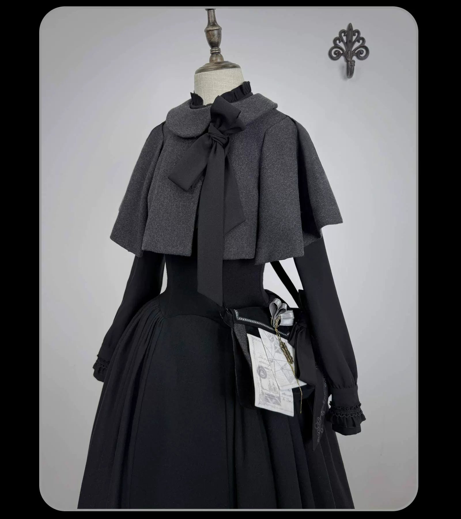 The Seventh Tenet - Classic Lolita Wool SK Set, Detachable Cape