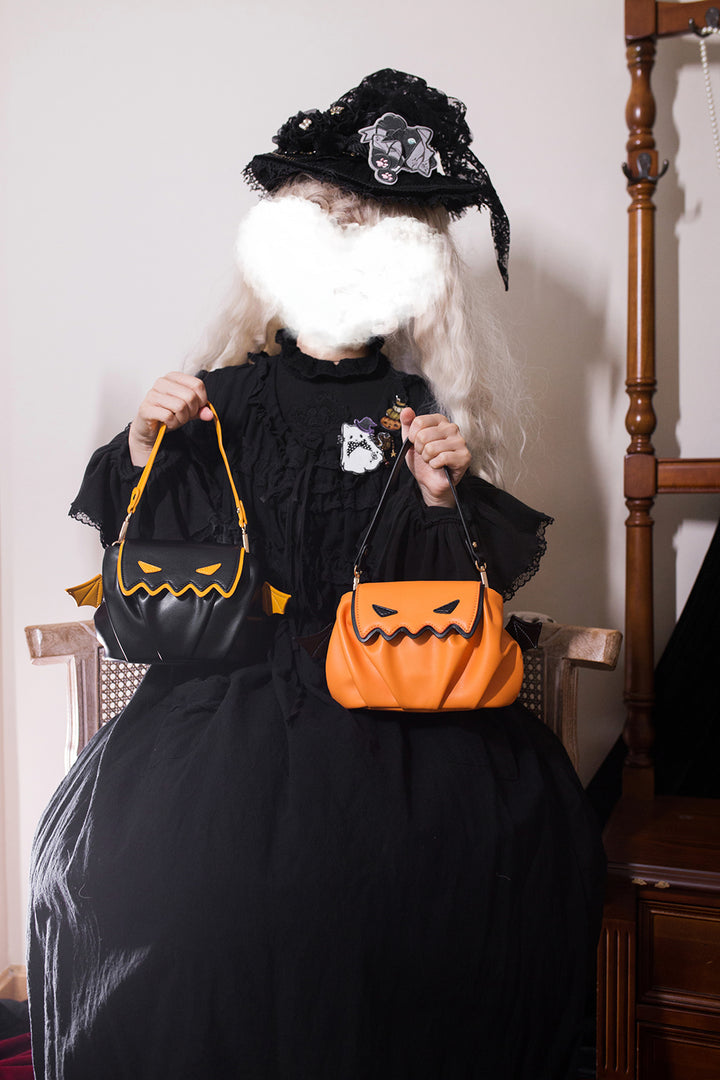 (Buyforme)IKUMA~Pumpkin Cute Goth Halloween Crossbody Bag   