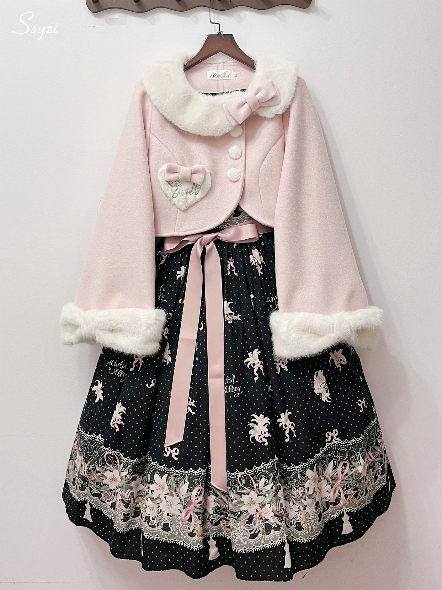 Rabbit Heart Knot - Sweet Lolita Winter Short Coat, Detachable Bunny-Ear Collar 45891:866900