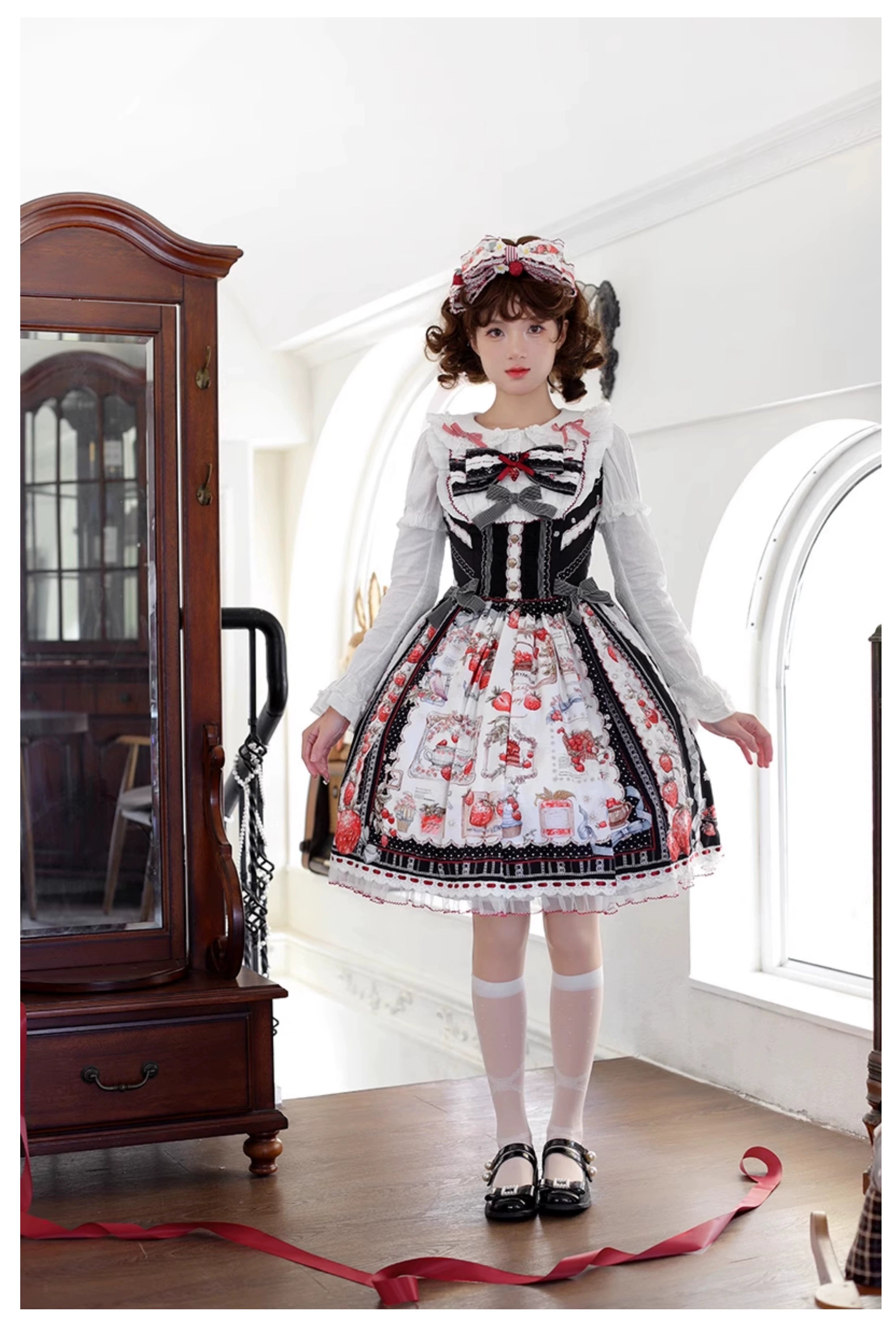 Balladeer - Strawberry Manor - Sweet Lolita JSK Dress, Strawberry Print 43417:798453