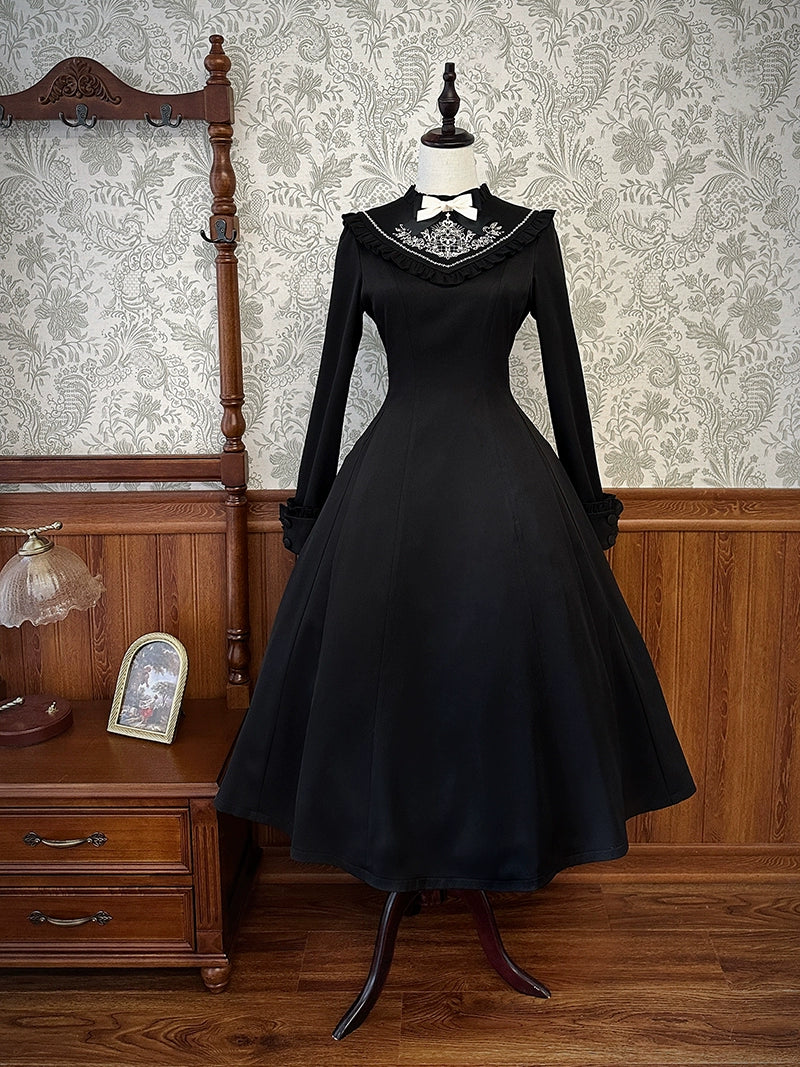 (BFM)Alice Girl~Black Lolita OP Dress Embroidered Winter Dress XS OP dress only (beige embroidery) 