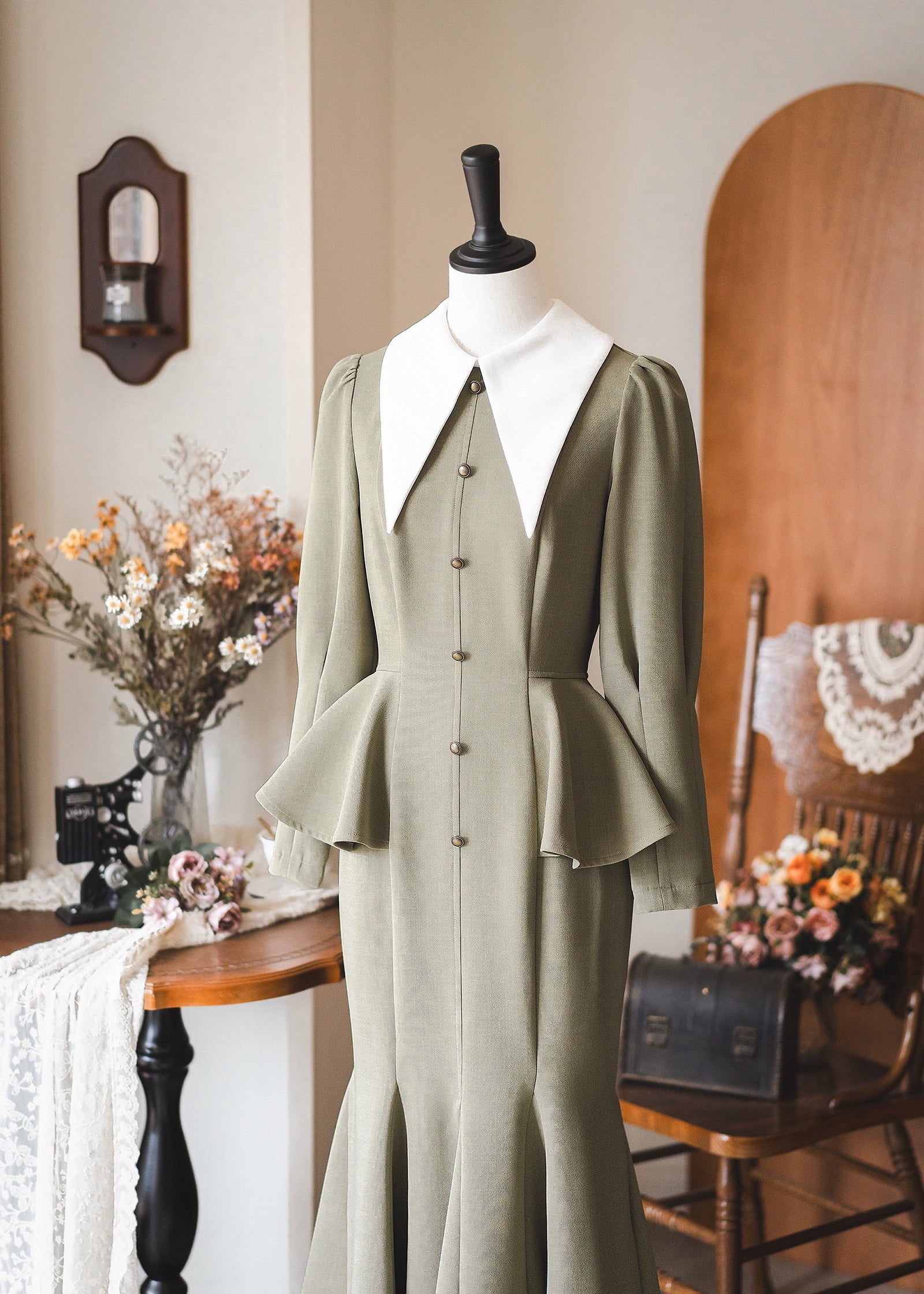 Forest Wardrobe - Breezy Forest - Classic Lolita Mermaid Dress Elegant Retro Dress Grey - pea green (without lining) S Pre-order
