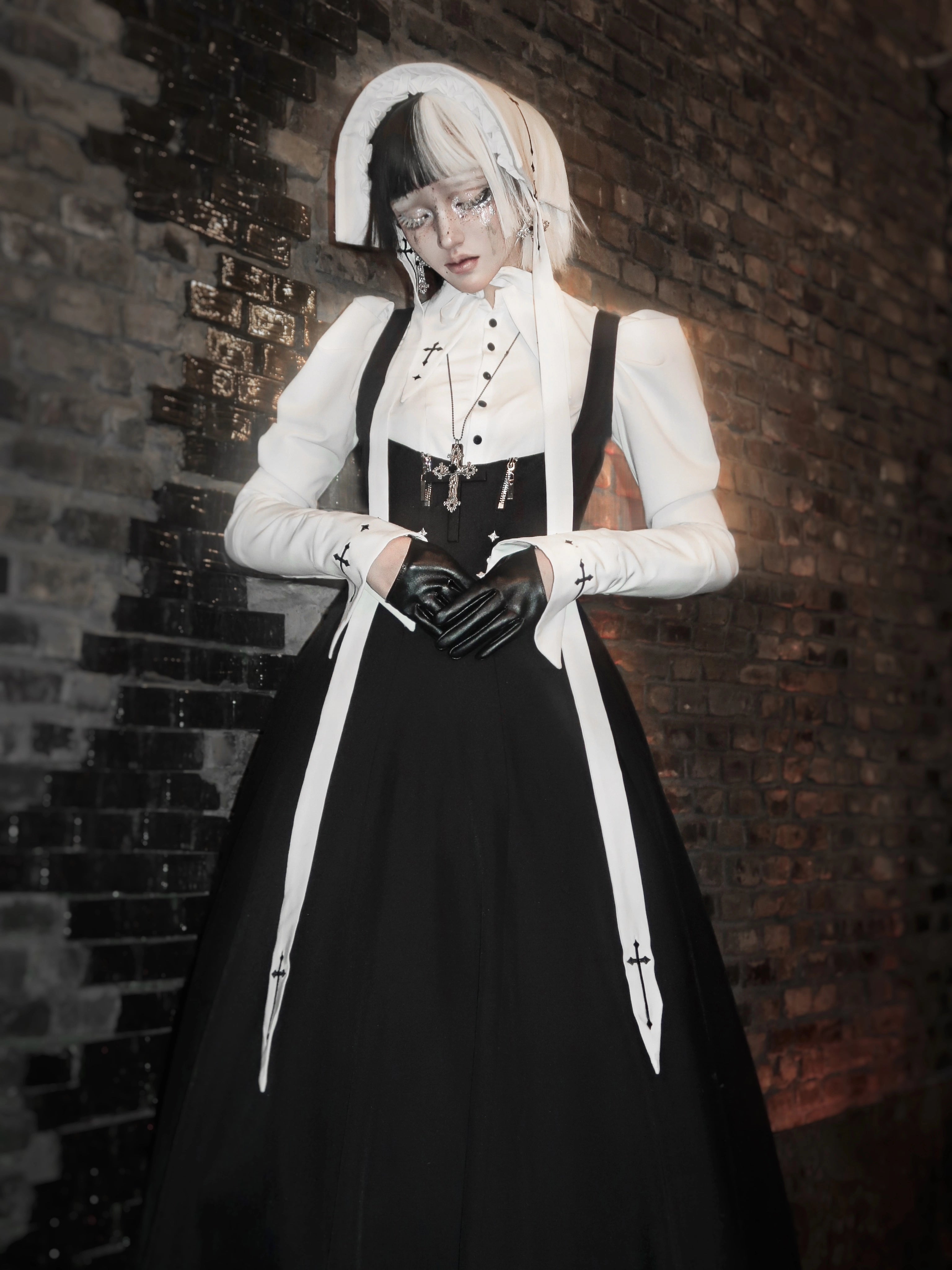 Wild Bloom Freedom - Gothic Lolita Bust-supporting JSK Set, Cross Embroidery