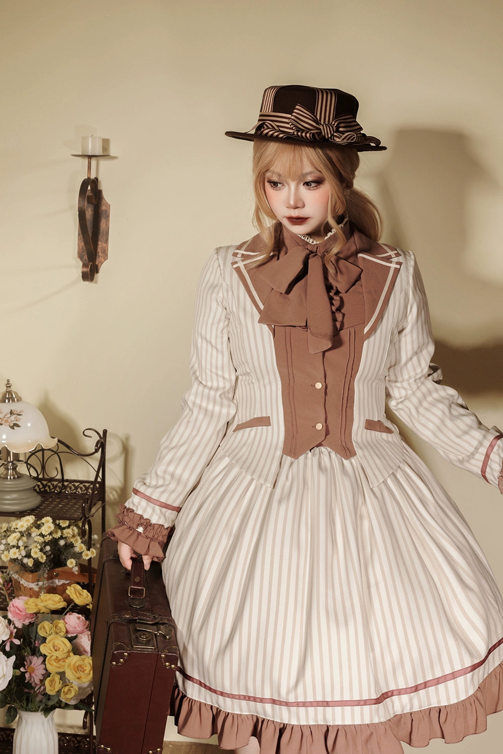 Miss Point~Classical Chocolate~Classic Lolita Jacket Elegant Striped Short Outwear