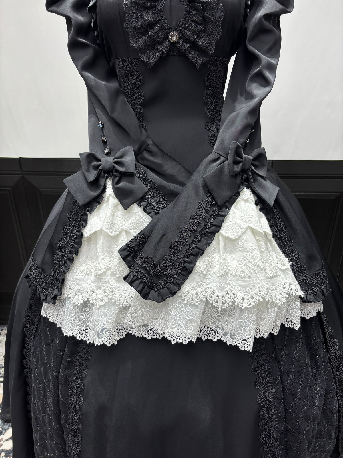 Silver Mist - Halloween Black Gothic Lolita OP Dress, Lace Hime Sleeves