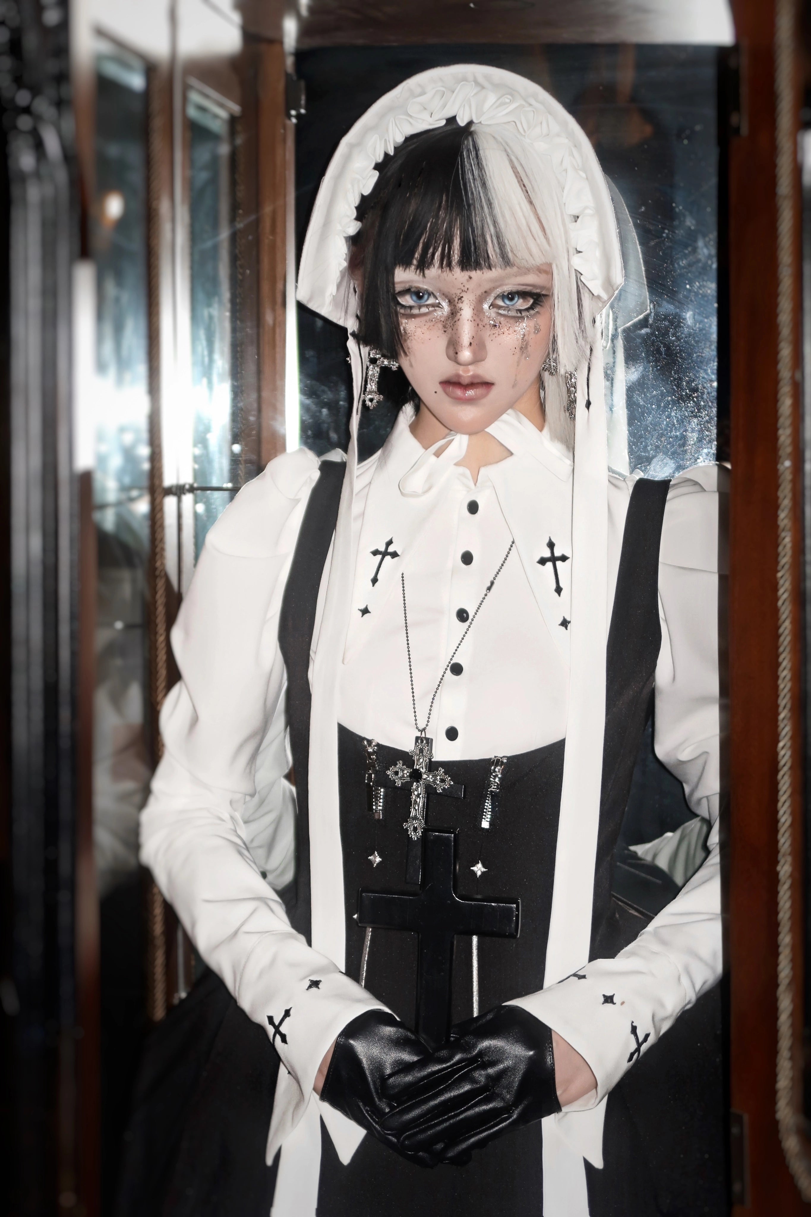 Wild Bloom Freedom - Gothic Lolita Bust-supporting JSK Set, Cross Embroidery