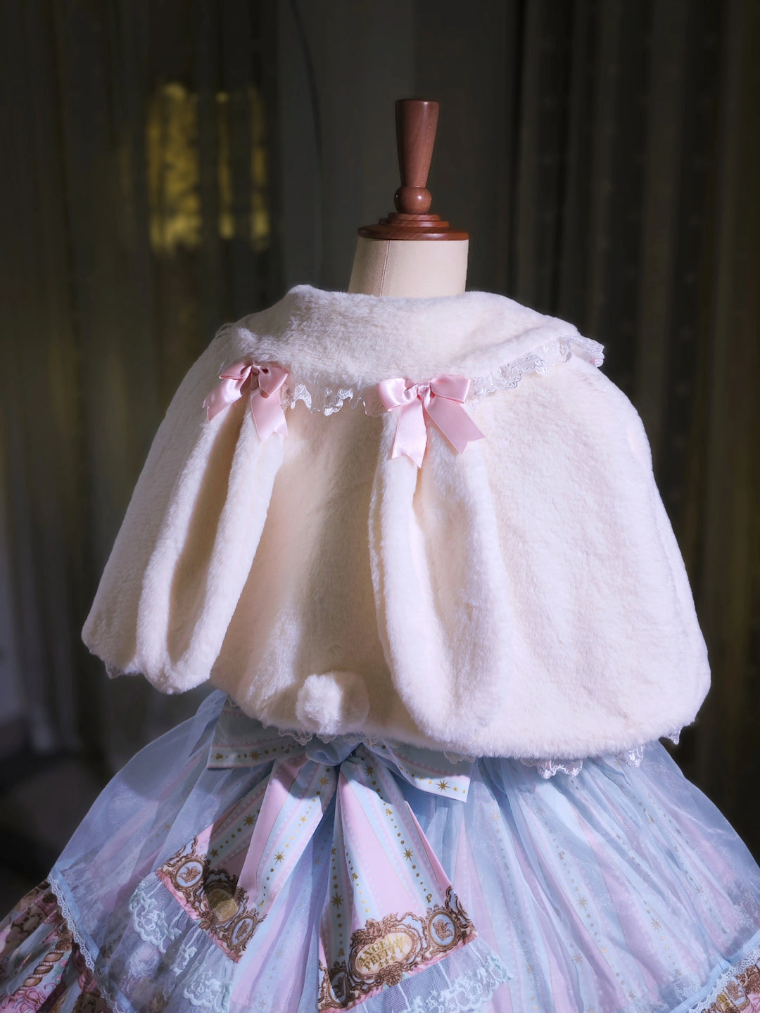 The Seventh Doll~Old School Lolita Cape Bunny Plush Short Coat 40174:654646