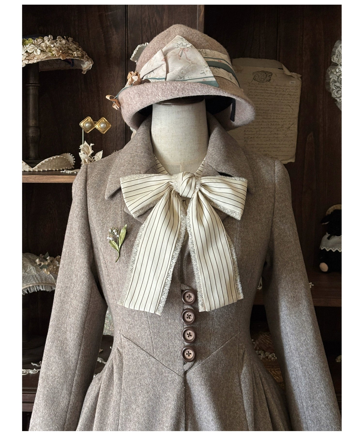 Button Bear - Winter Lily Bell - Classic Lolita Bust-Supporting JSK, Long Waisted Coat 44351:804173