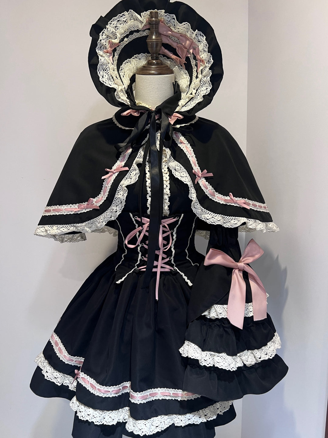 Mengfuzi~Doll Heart~Gorgeous Lolita Dress Vintage OP Cape Set S Black pink and apricot full set 