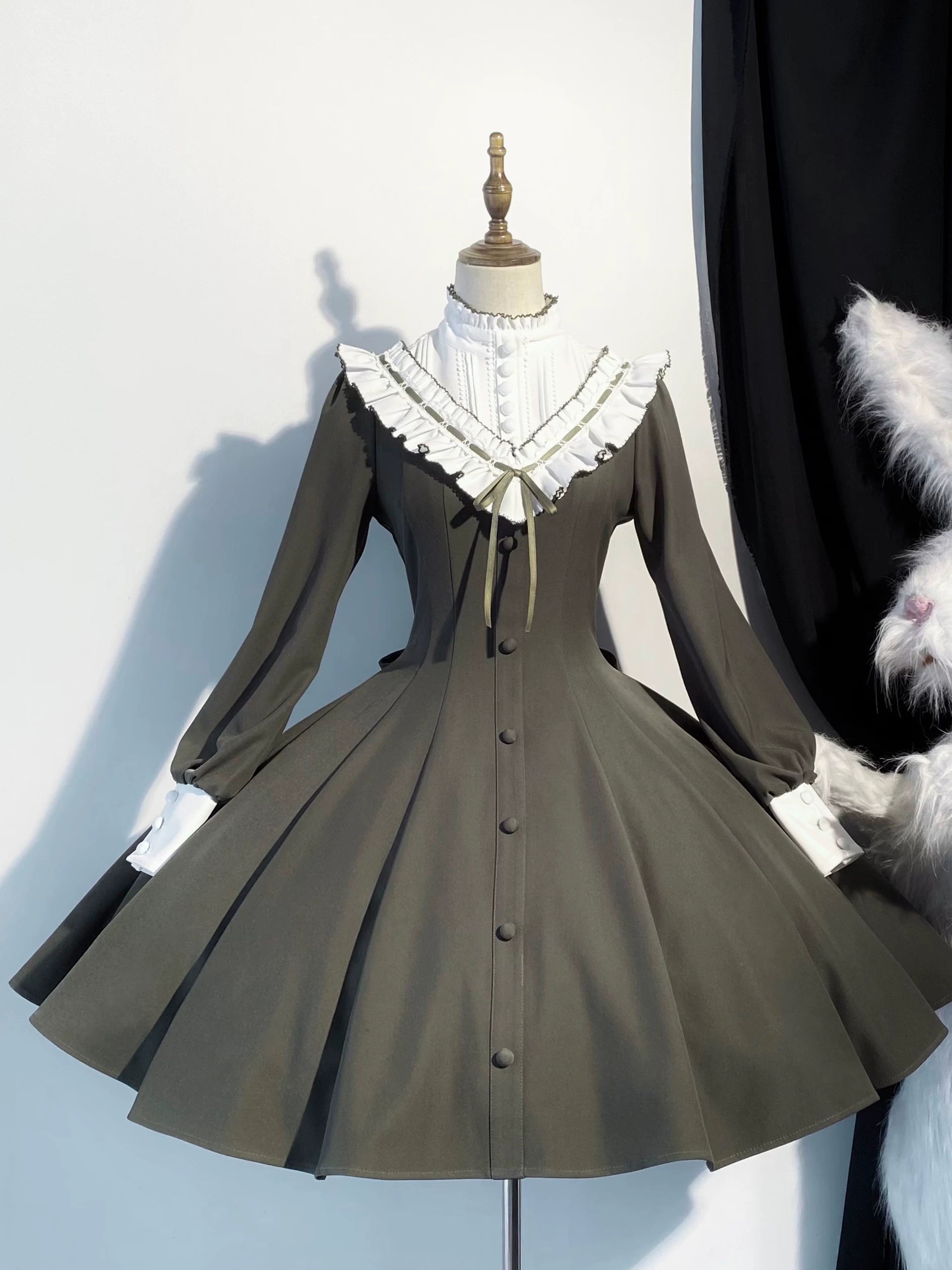 Winter Birch - Classic Lolita Slim Fit OP Dress, Standing Collar Green - Short OP S