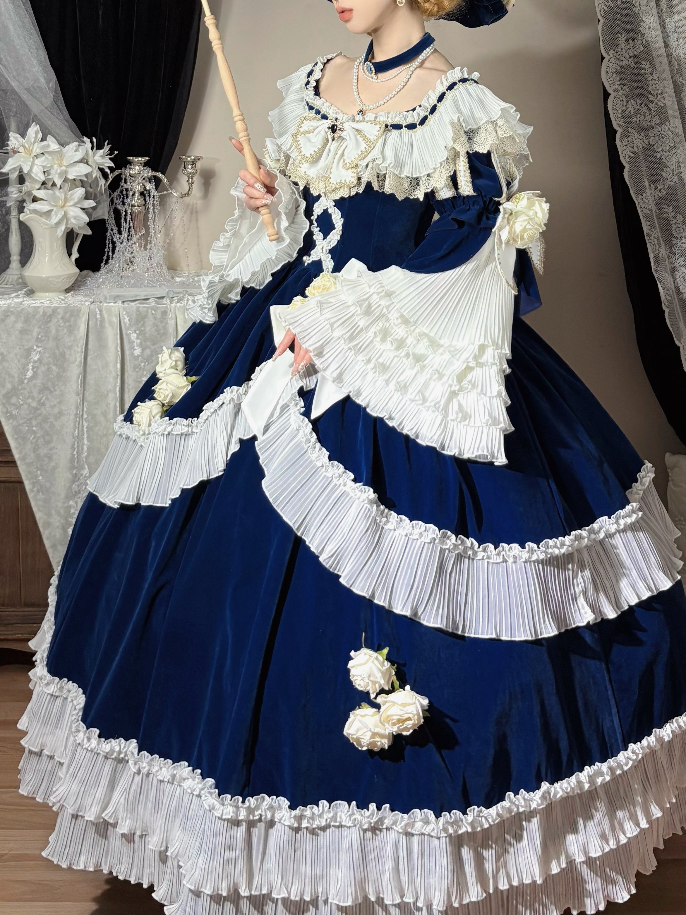 Meowing and fruity - Rose Ode - Elegant Lolita Accessories with Rose Decorations Blue OP - detachable sleeves only