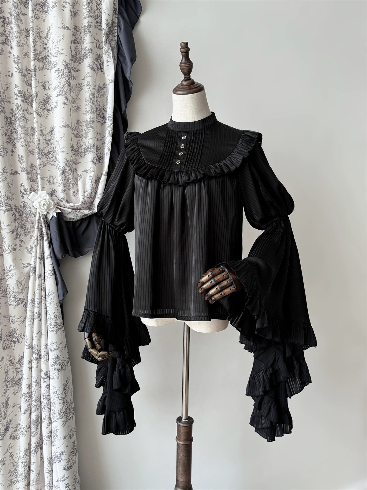 Muppet Mind Ben - Dreaming - Gothic Lolita Princess Sleeves Blouse Striped Printing 39008:608418
