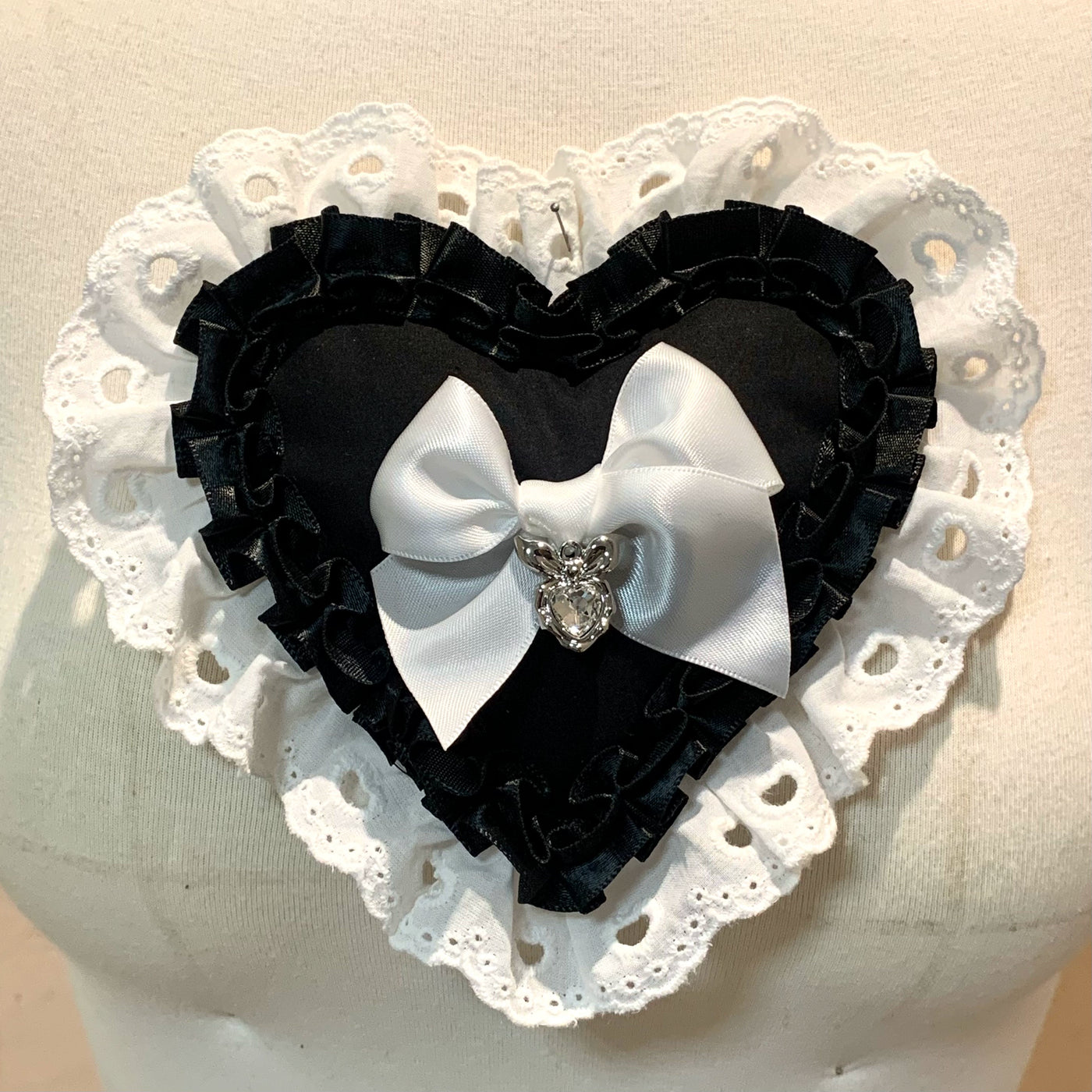 (BFM)BLAKTEARS KISS~Sweet Lolita Headband Kawaii Top Hat Free size Black-white (heart-shaped hair clip/brooch) 