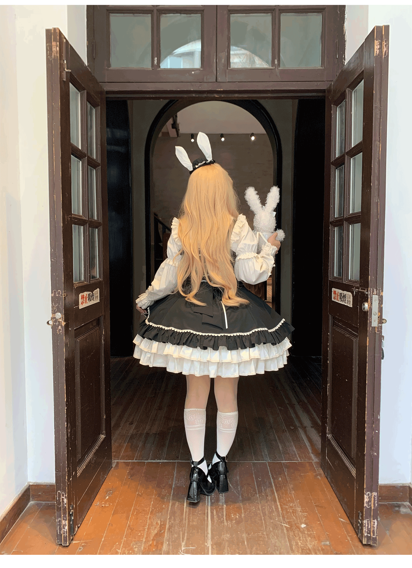 Cream Bud - Tiered Hem Old School Lolita JSK, Side Opening