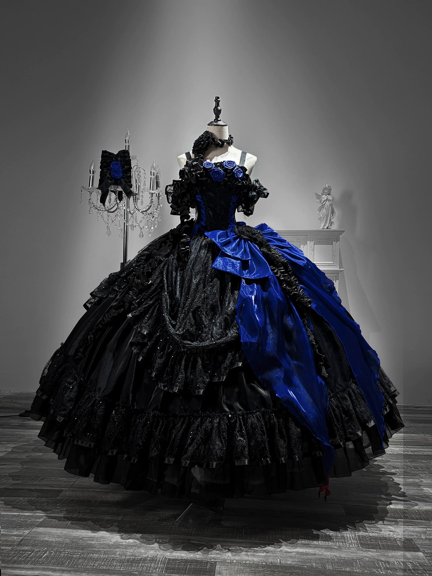 Silent Manor - Gothic Lolita Wedding Corset JSK Dress, Lift-Up Hem Black Dress (with blue rose and blue ribbons) S