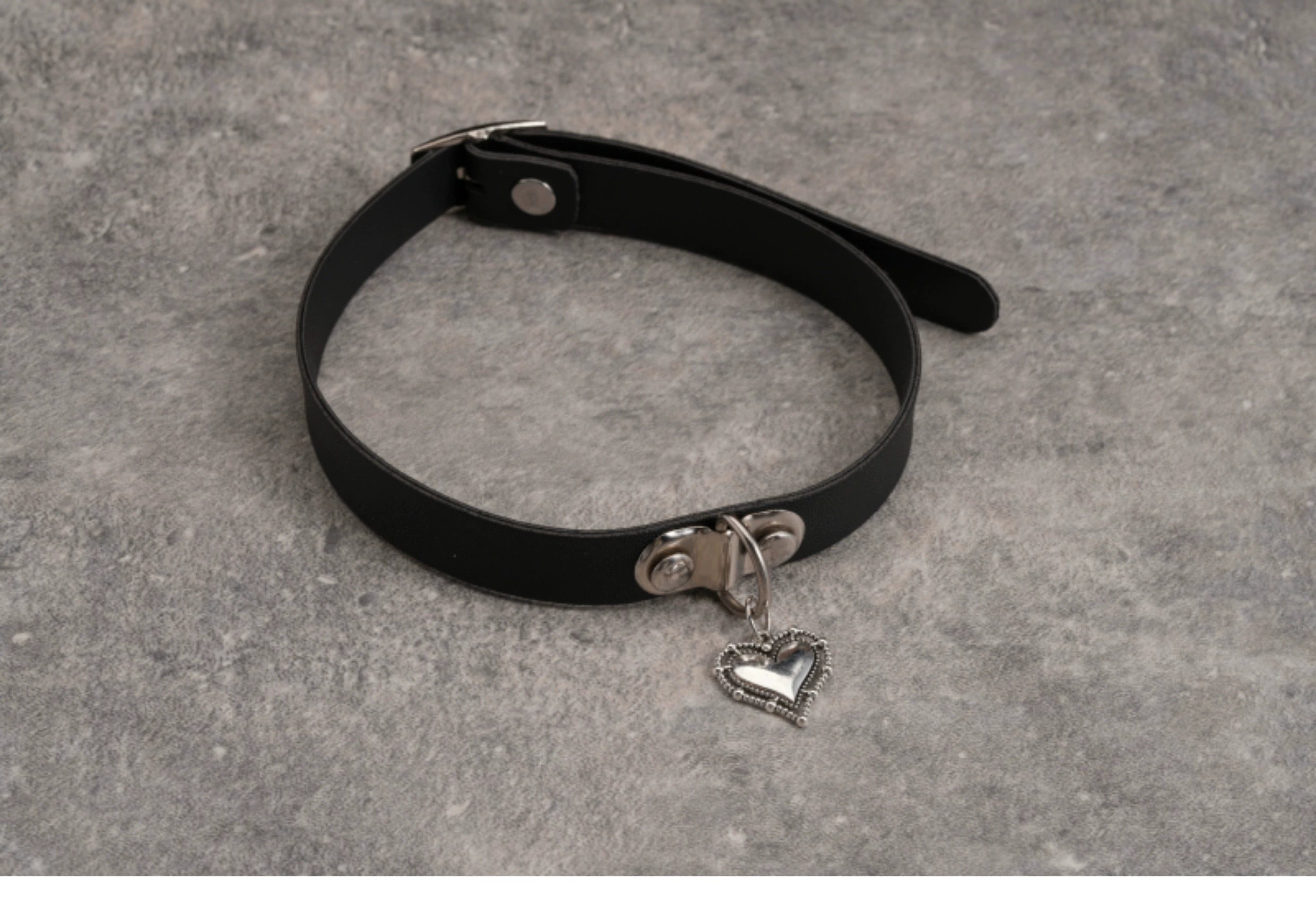 Strange Sugar~Gothic Lolita Choker Faux Leather Heart Pendant Necklace 36642:530668