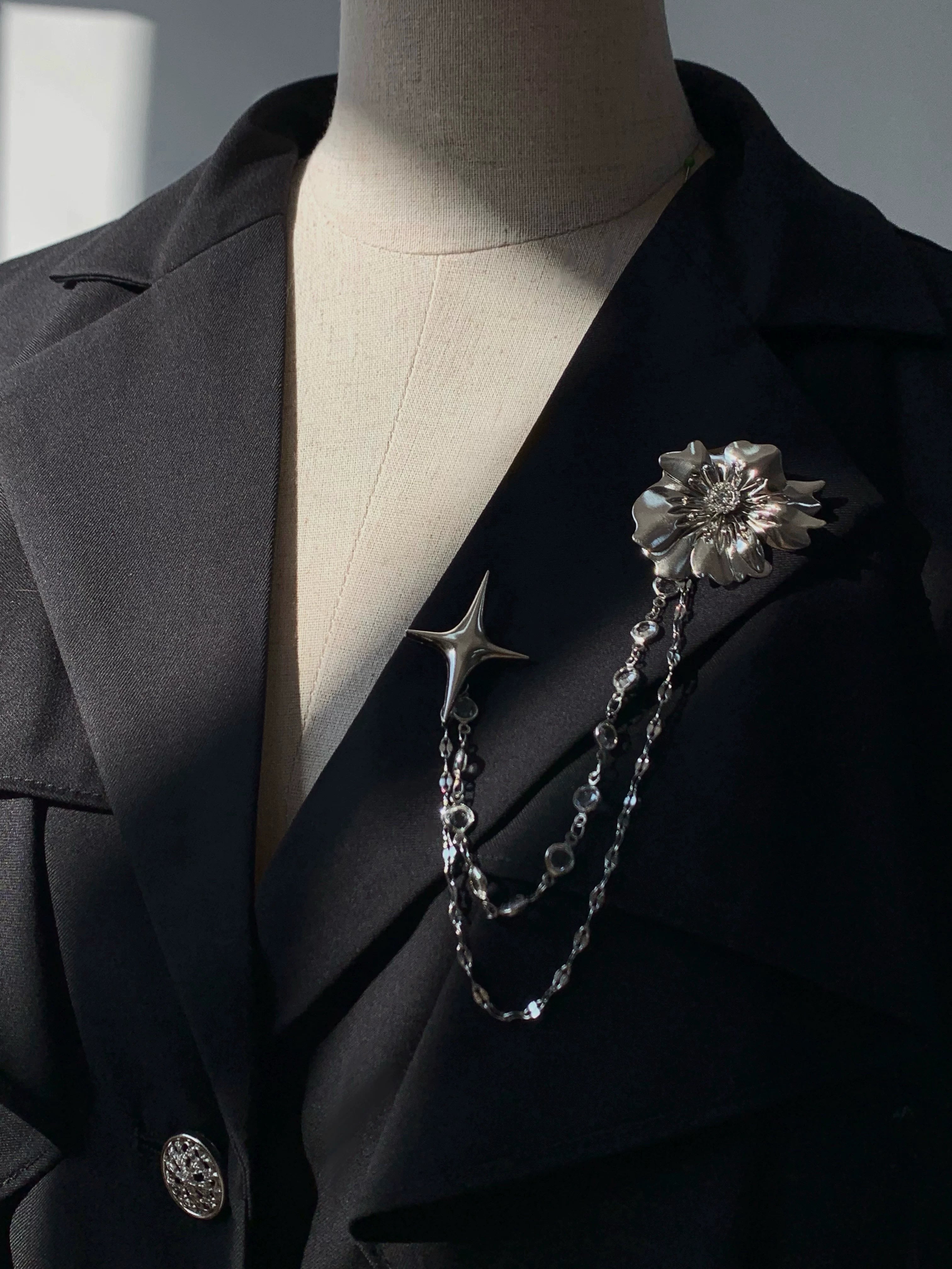 Night & Day Sonata - Ouji Lolita Layered Jabot, Metal Chain Brooch One Size Silver Metal Chain Brooch Only