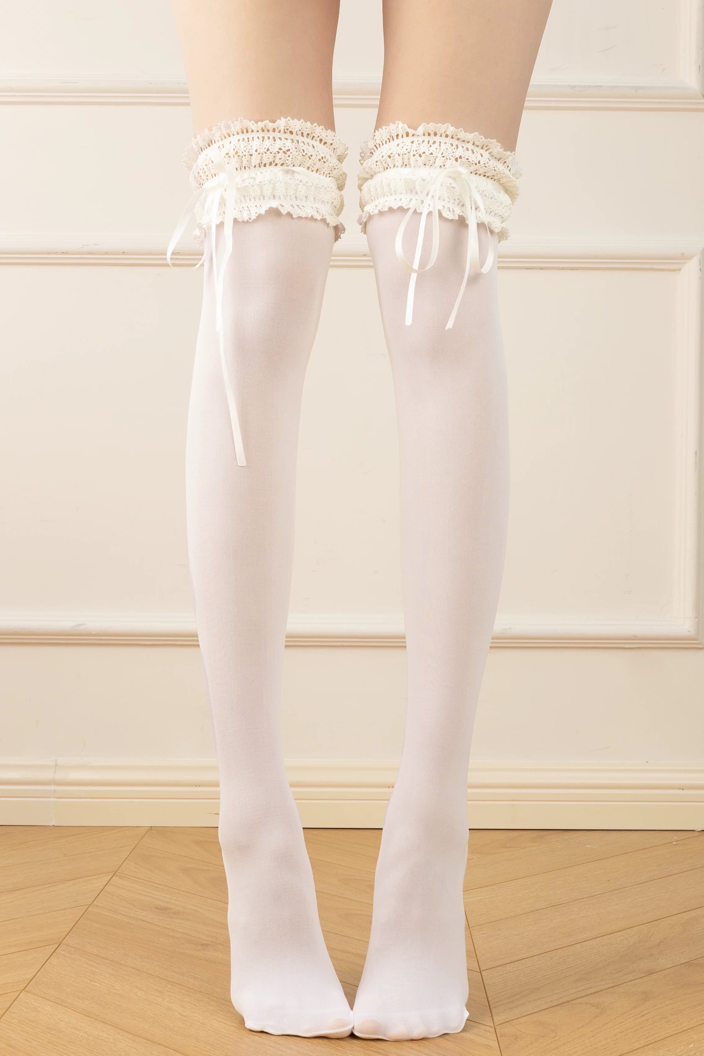 Classic Lolita Socks, Lace Ruffles & Ribbon Bows White Over-the-knee Socks / 19.7" (50 cm) One Size