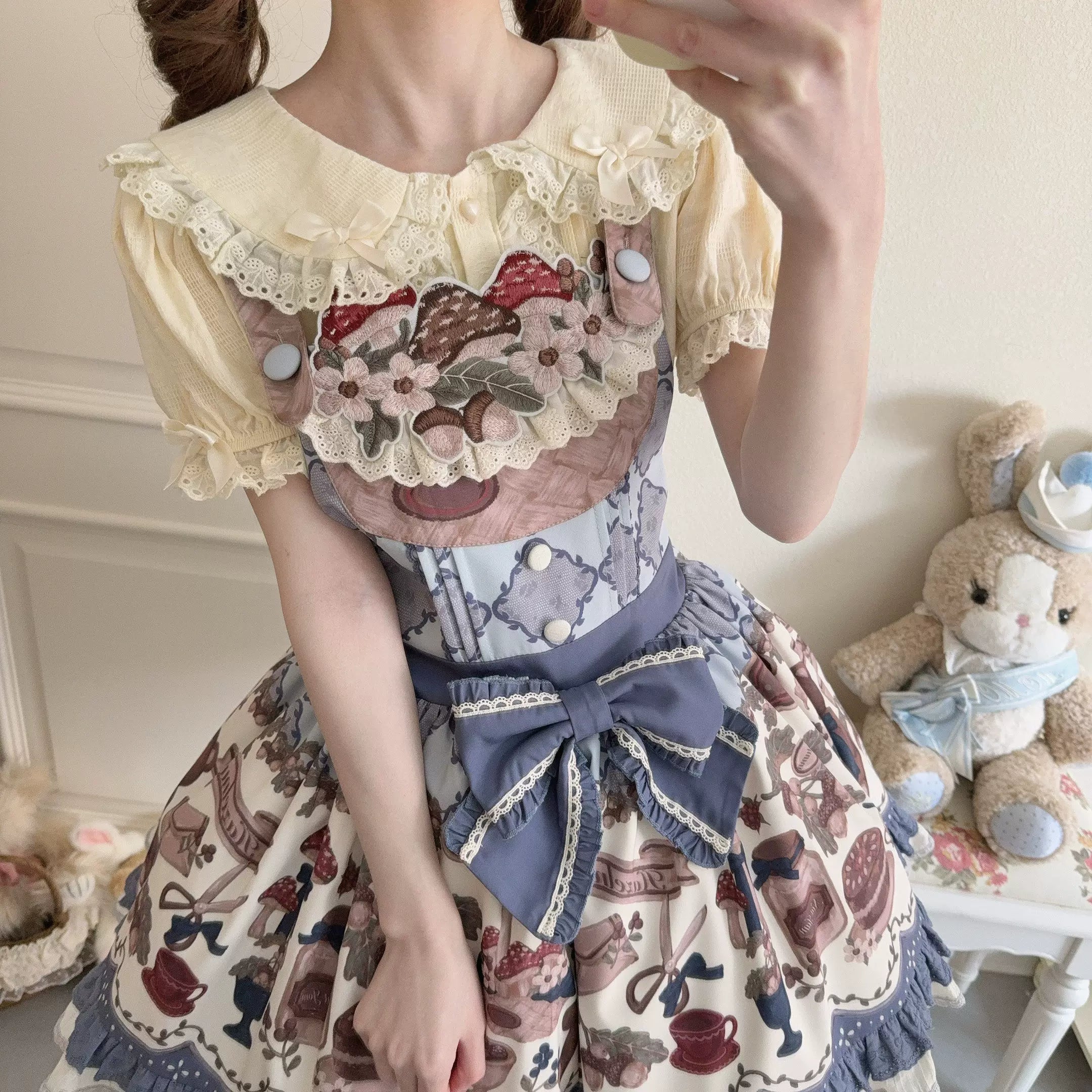 Kawaii Lolita Blouse, Detachable Hime Sleeves Light Apricot - Short Sleeve Blouse Only S