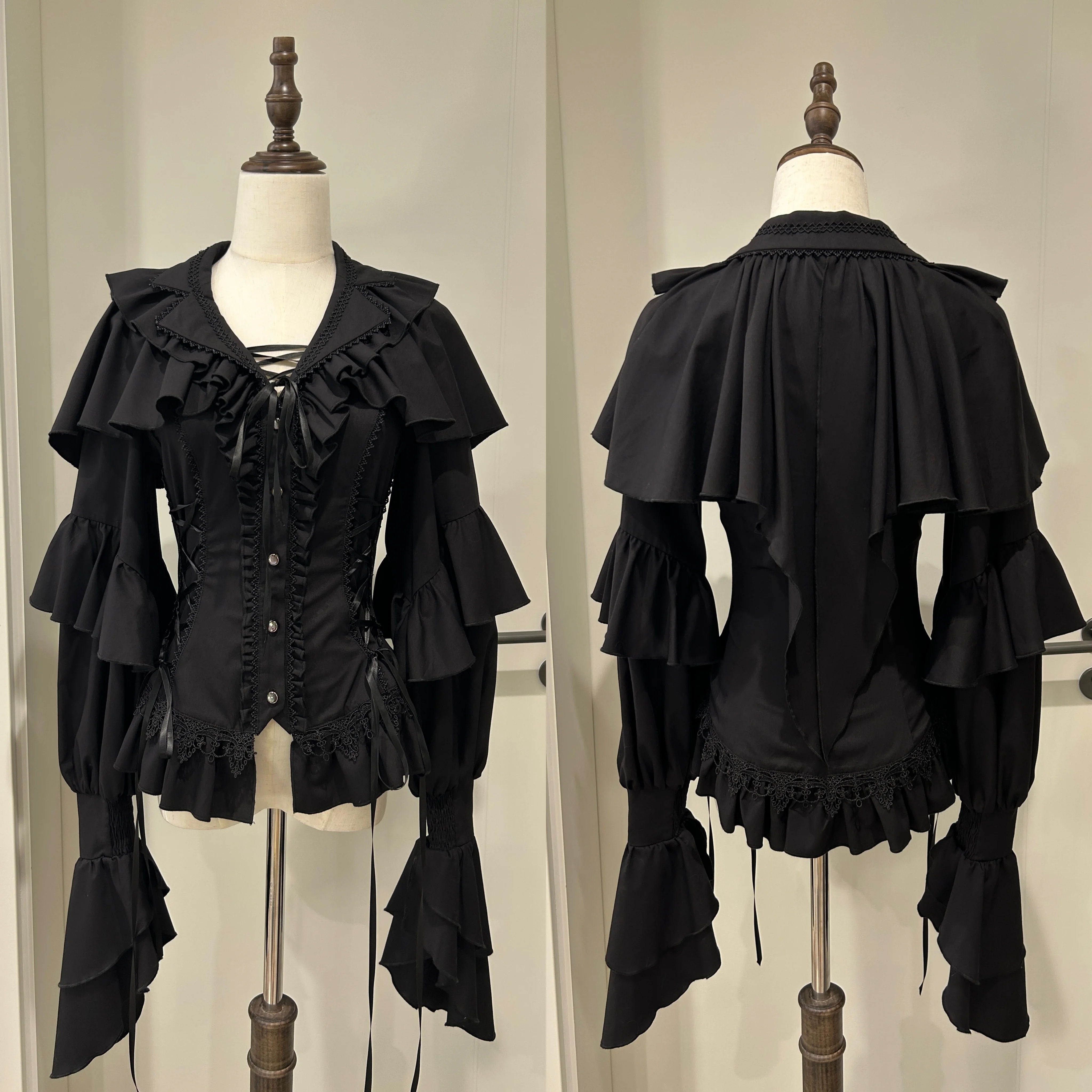 Cocoon Prelude - Gothic Lolita Capelet-Sleeve Blouse