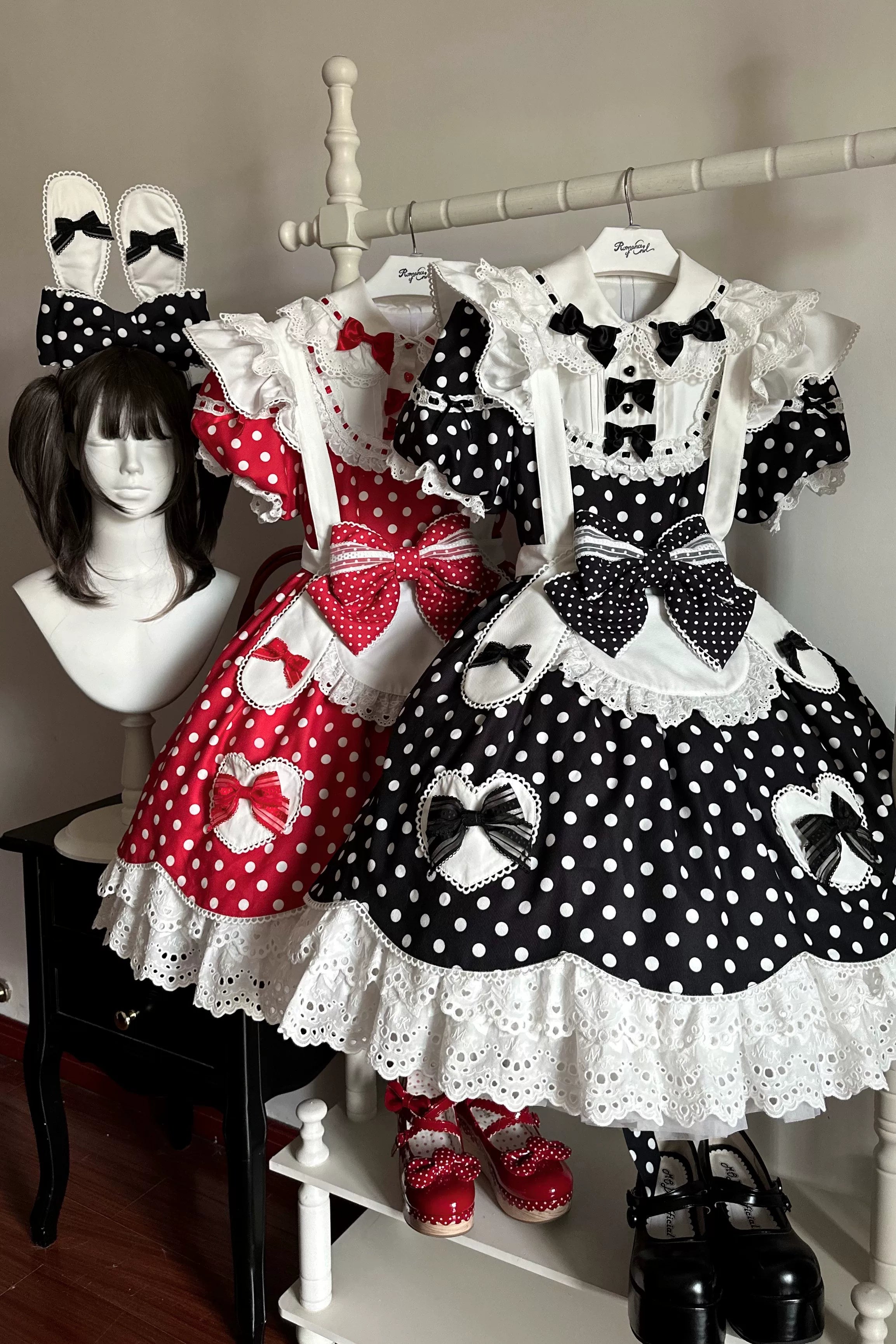 Bunny Kissaten - Four Colors Old School Lolita Polka Dot OP, Bunny Ear Apron 45824:864340