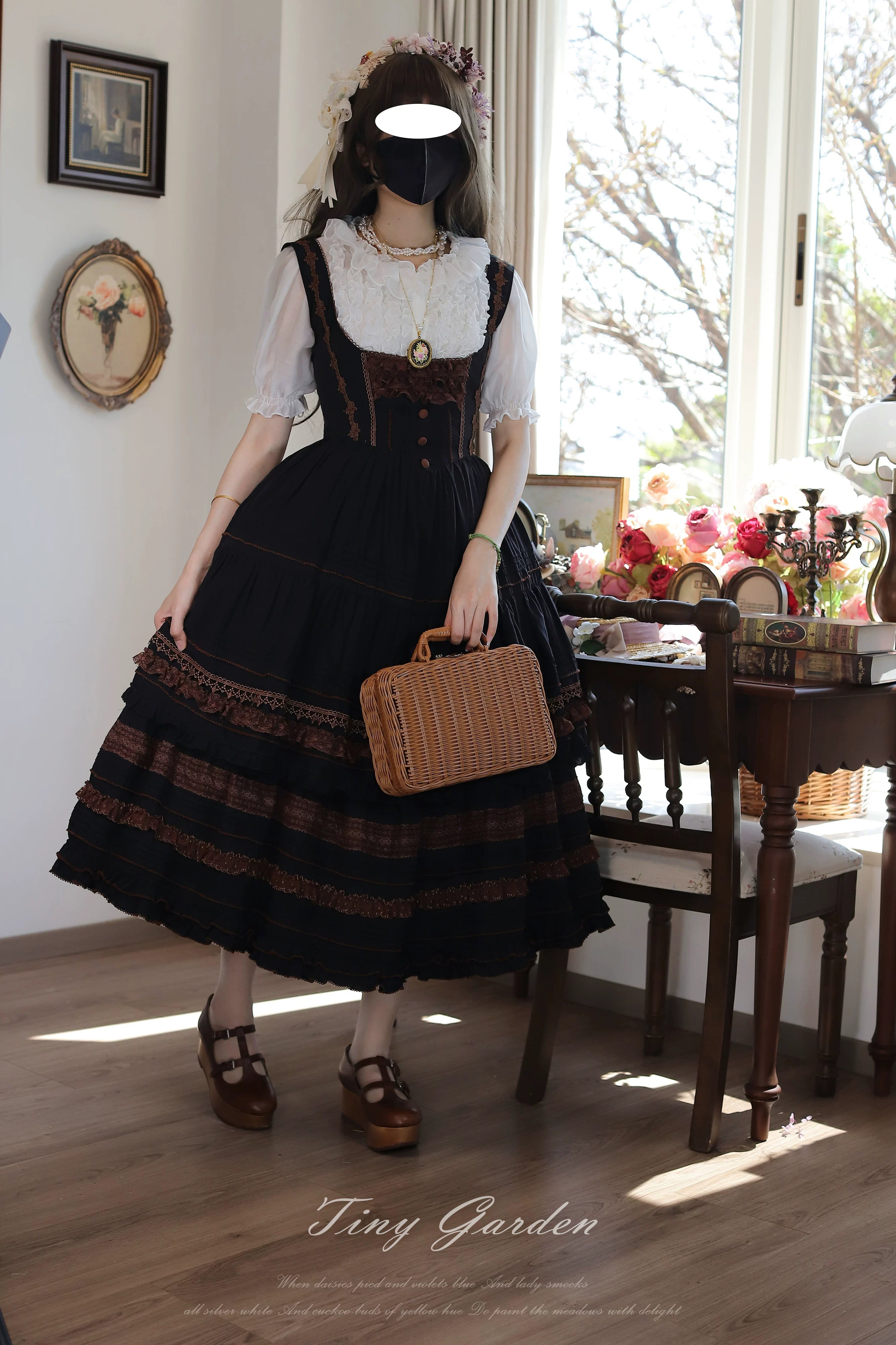 Marguerite Daisy - Classic Lolita Short Sleeve Blouse, Ruffle Collar