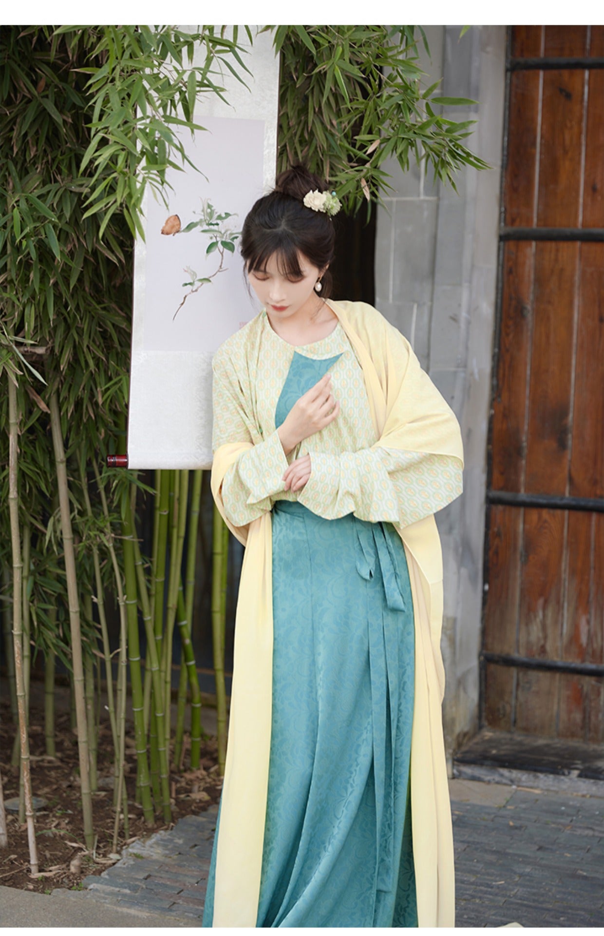 Chixia~Han Lolita Blue Eight-piece Skirt and Yellow Shirt shawl S 