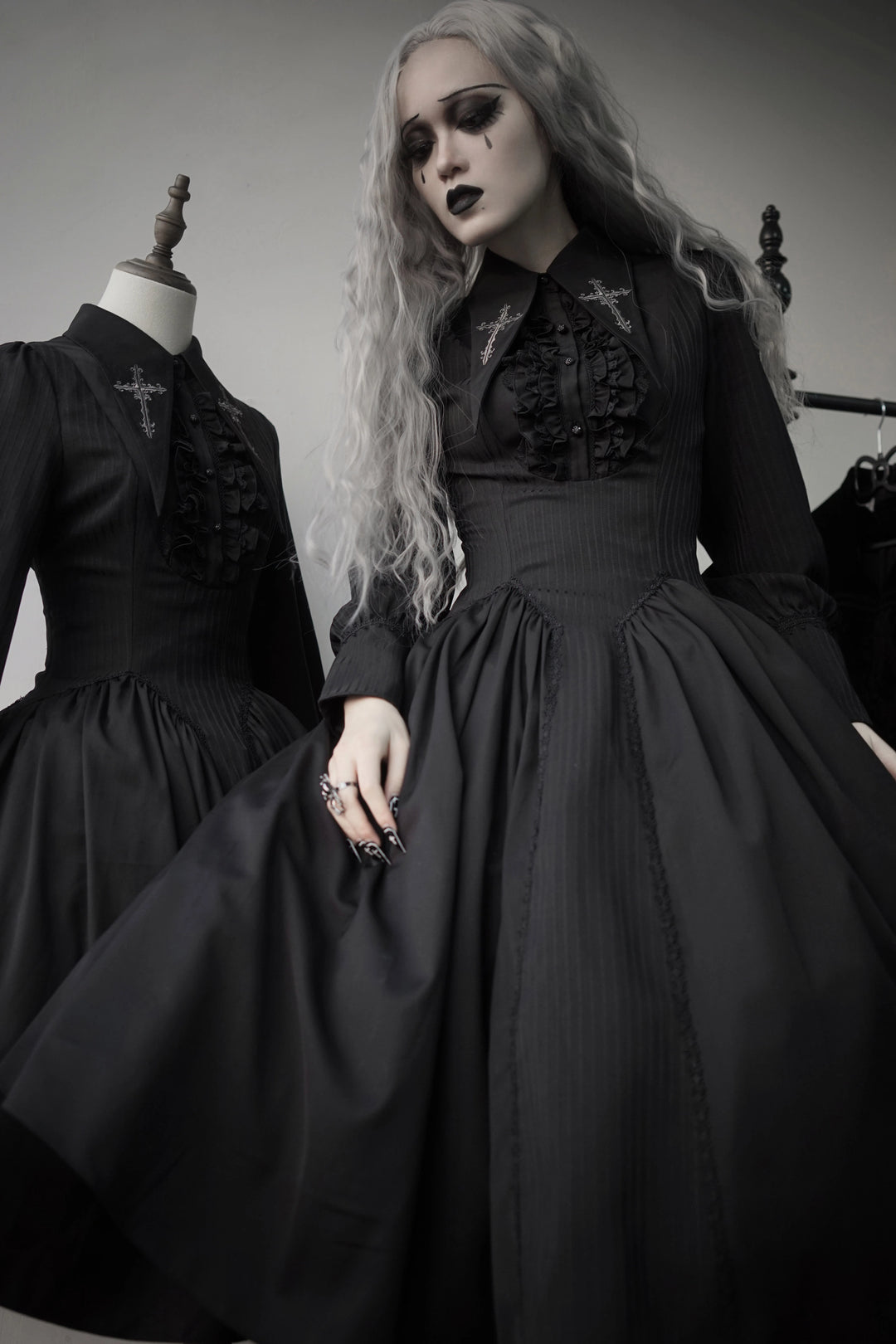 Lilizi~Redemption Song~Gothic Lolita OP Dress Cross Embroidery Tiered Hem   