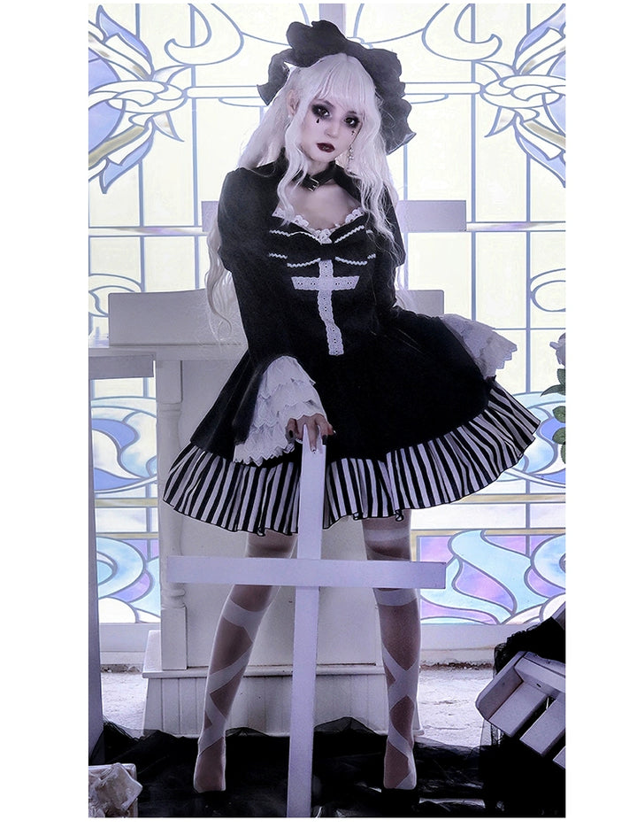 With PUJI~Requiem of Peace~Gothic Lolita Halloween Dress Fake Two-Piece OP   