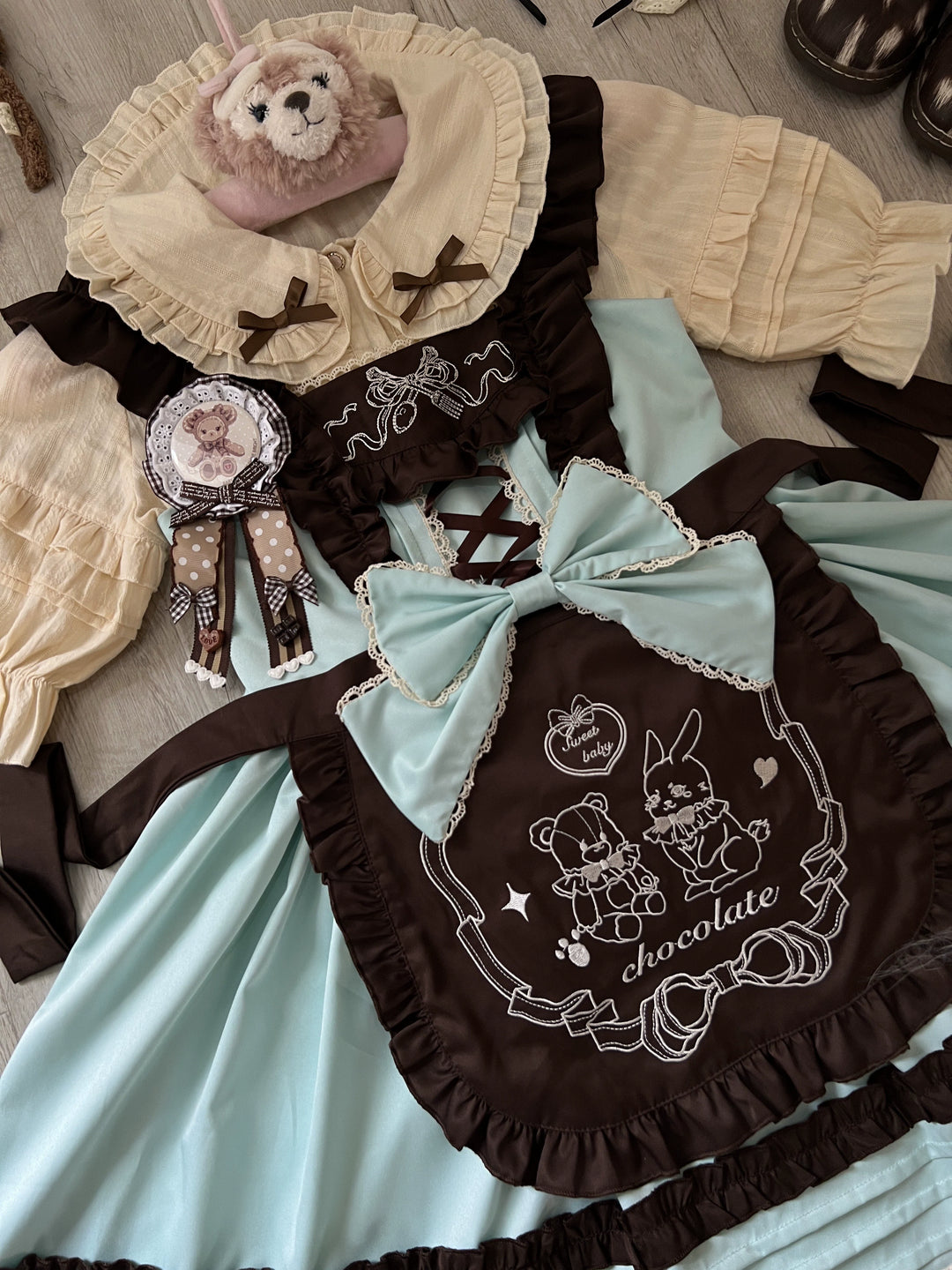 Sugar Girl~Sweet Layered Cake~Sweet Lolita JSK with Detachable Apron Bear brooch Only S