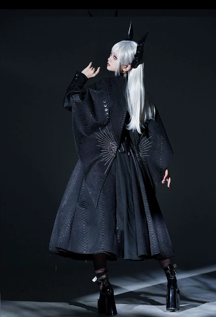 Morning mist and warbler~Dragon Scale~Gothic Lolita Jumper Dress Goth Coat