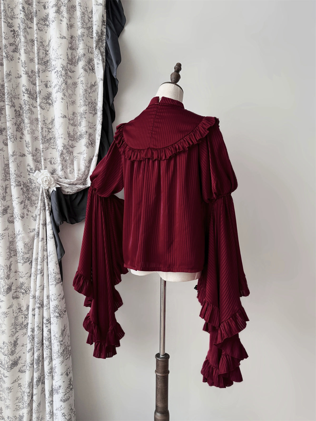 Muppet Mind Ben - Dreaming - Gothic Lolita Princess Sleeves Blouse Striped Printing 39008:608442