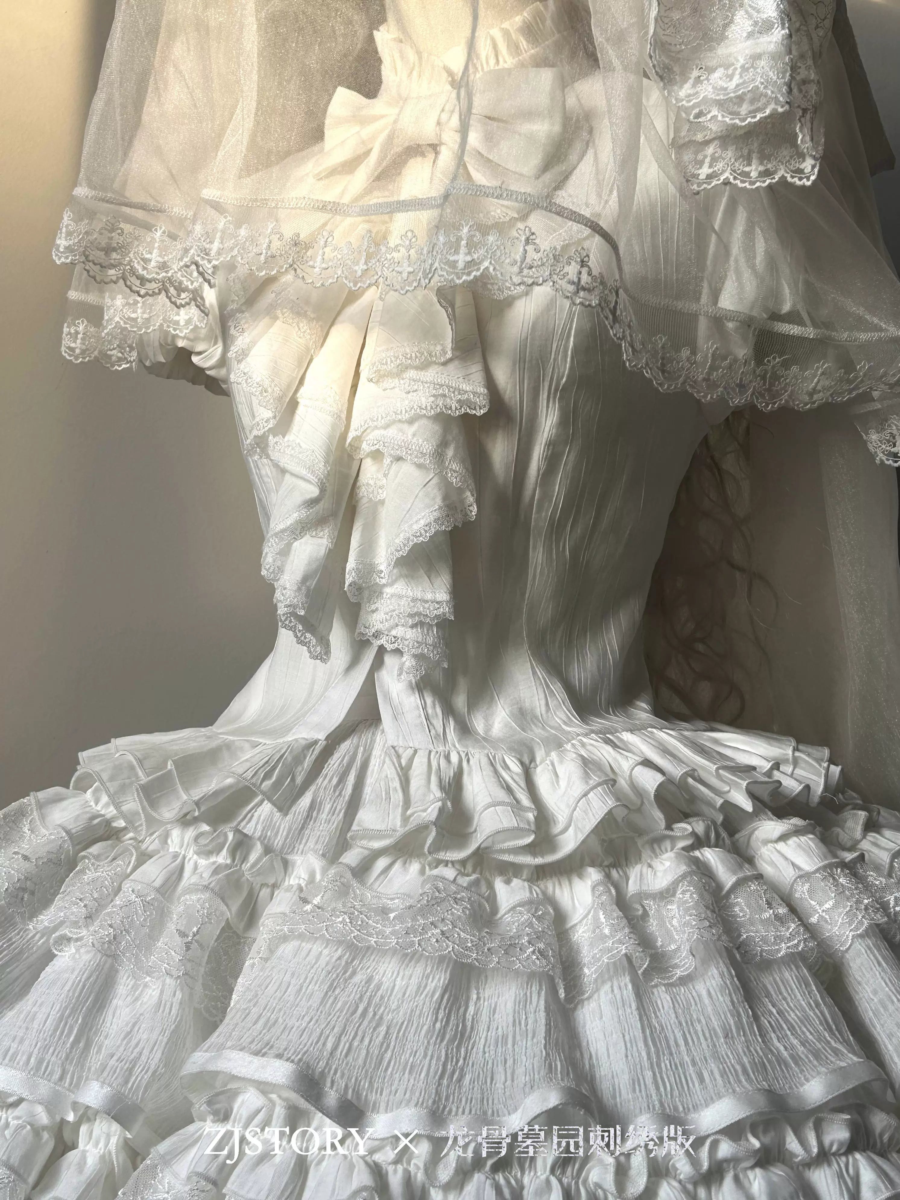 Dragon Bone Cemetery - Gothic Lolita Blouse, Detachable Bell Sleeves