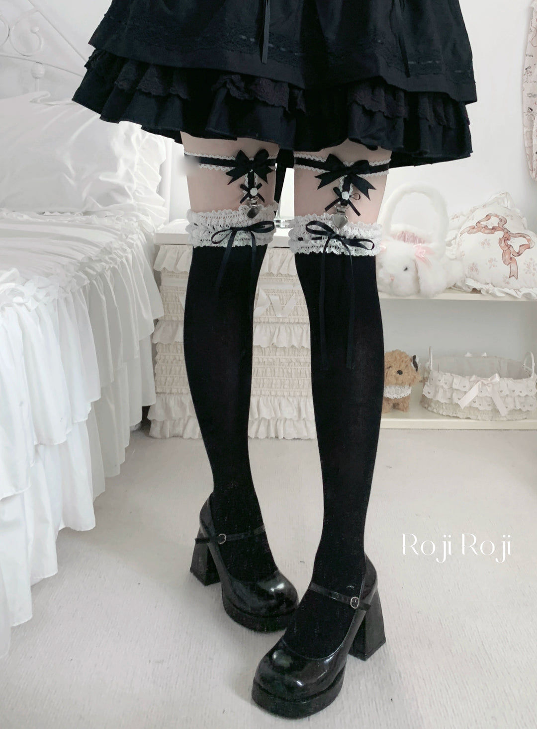 Roji Roji~Gentle Town~Sweet Lolita Cotton Calf Socks Ankle Socks Black thigh-high socks with white lace trim (no sock clips included) Free size 