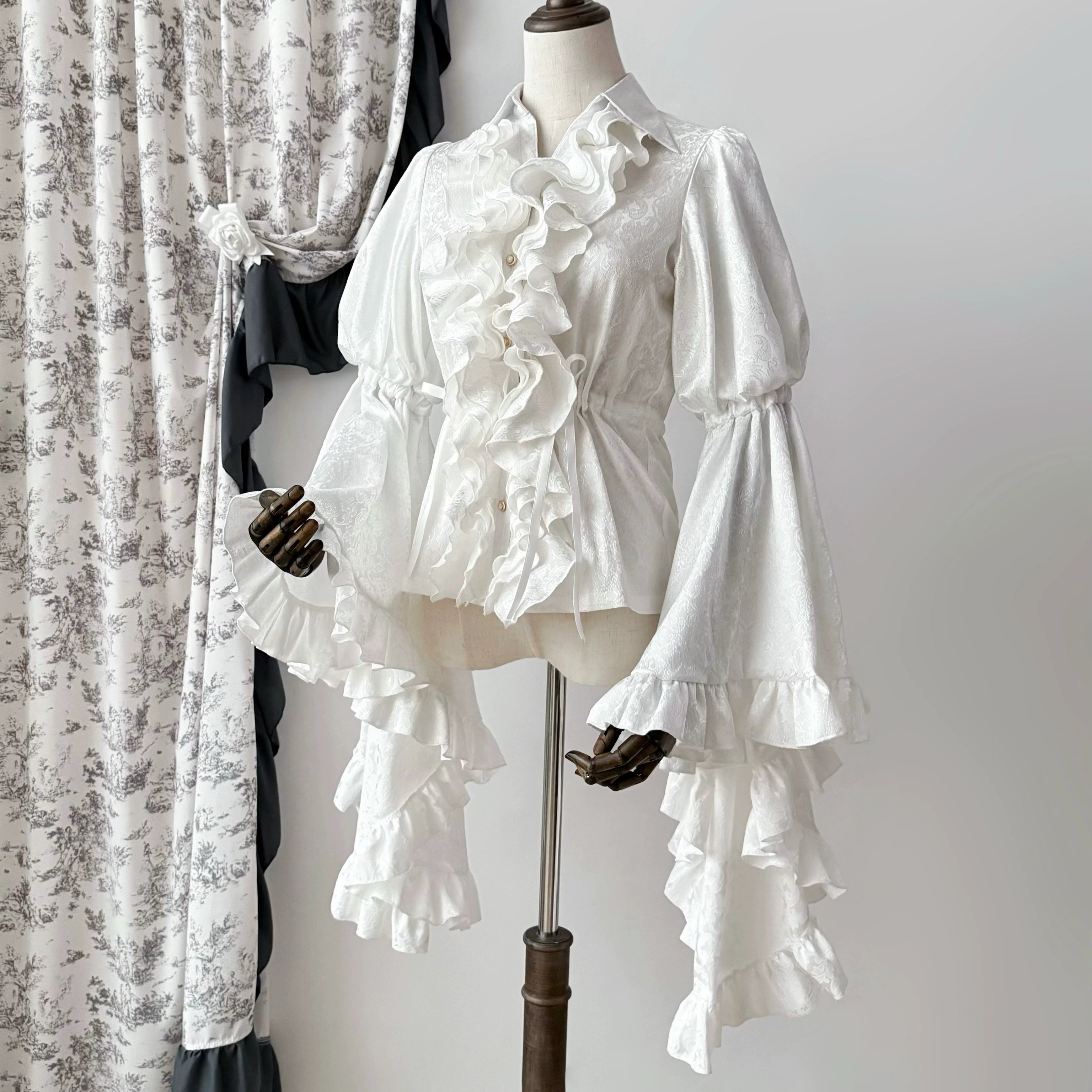 Muppet Mind Ben - Moon Stream - Vintage Lolita Blouse with Subtle Pattern and Hime Sleeve