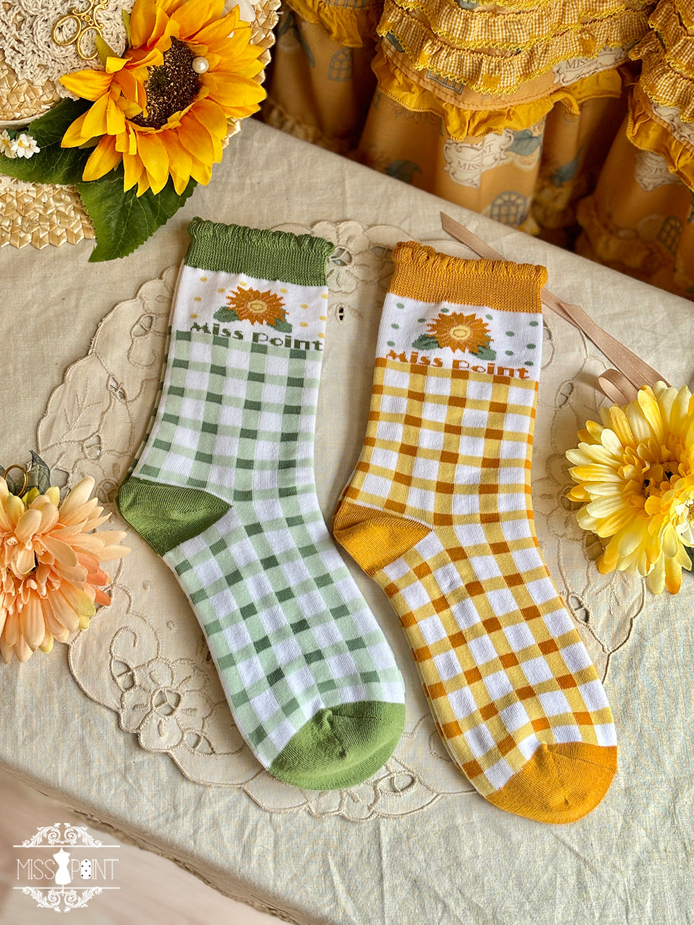 Miss Point~Garden Sunflower~Country Lolita Accessories KC and Sunflower Straw Hat One pair of yellow socks