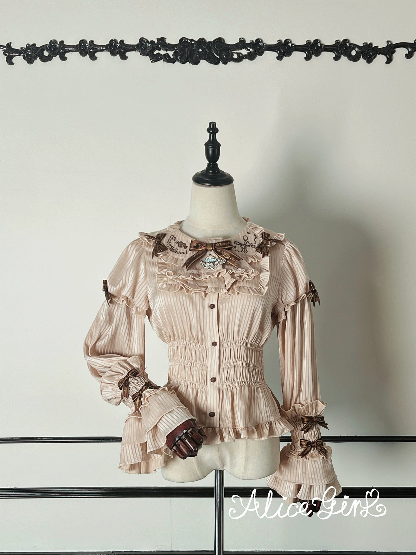 Alice Girl - Bear Chocolate Bar - Kawaii Lolita Blouse, Long Sleeve Milk Tea XS