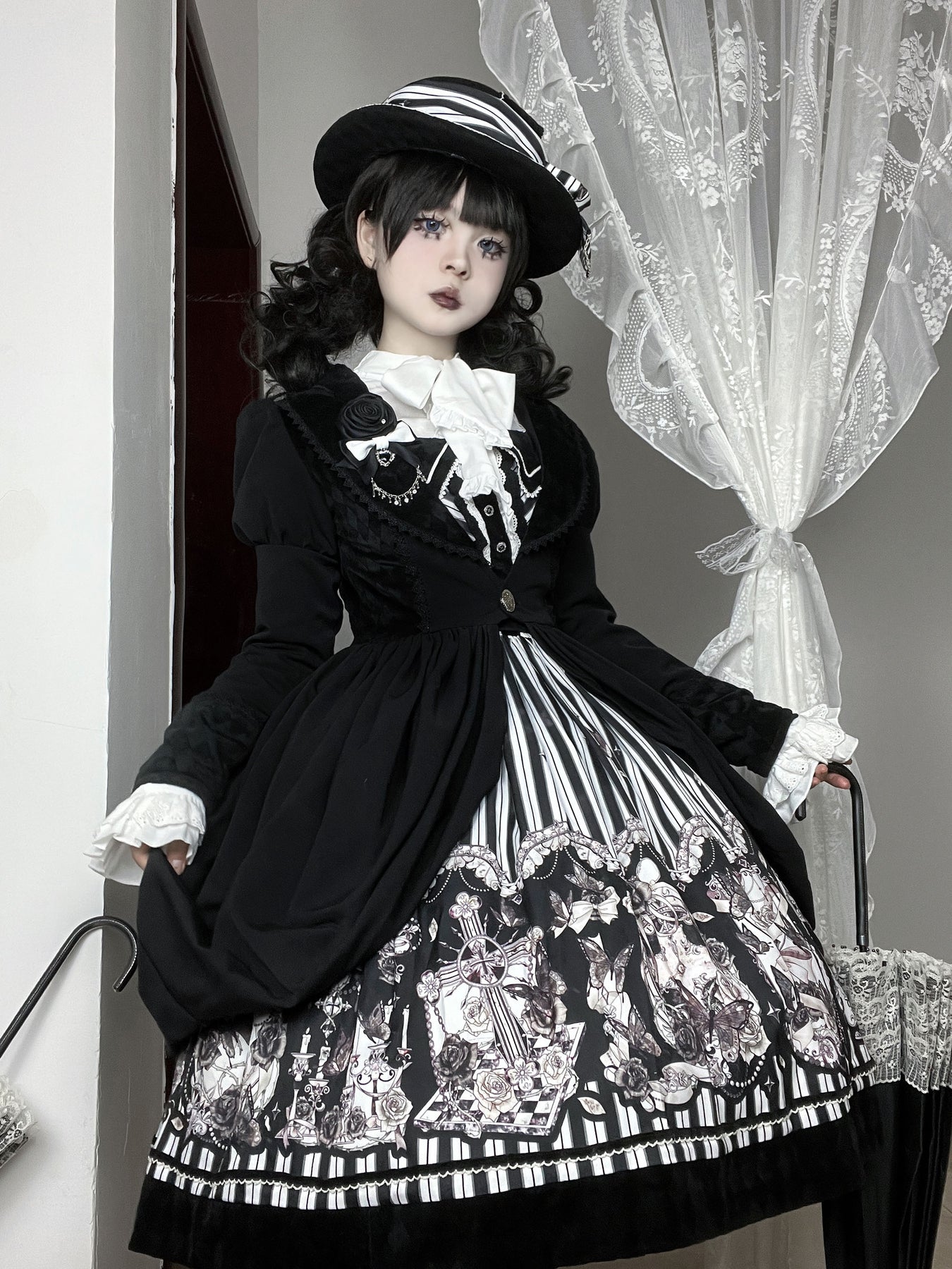 Little Bear Planet~Gothic Lolita Black and White Striped JSK Set – 42Lolita