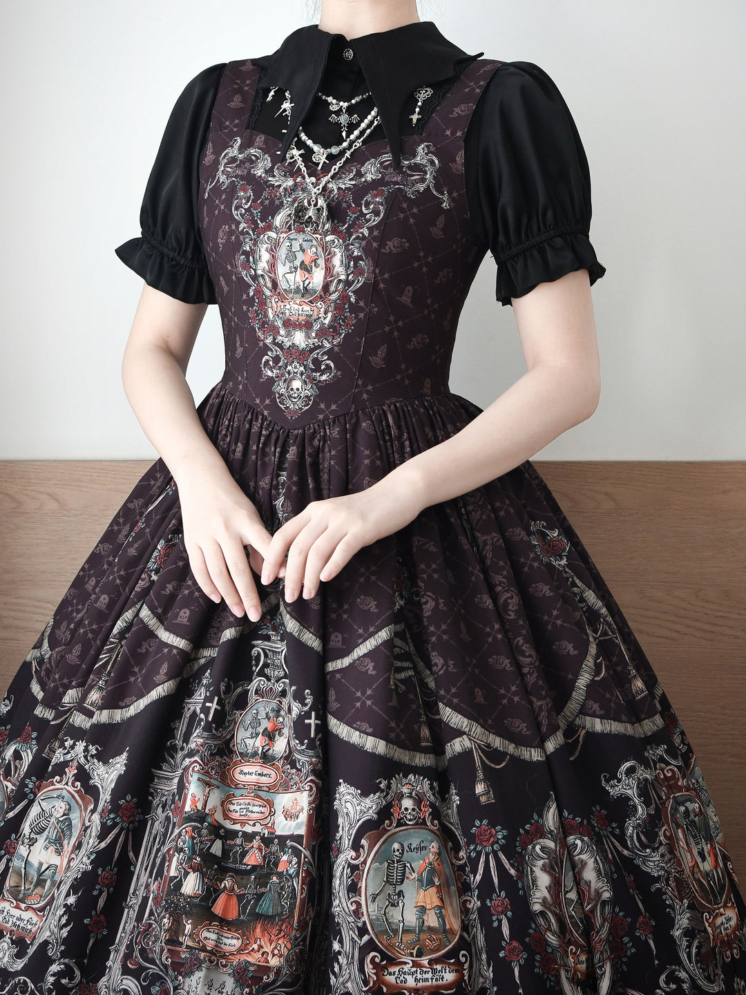 Flower Messenger~Sealed Away~Gothic Lolita Blouse with Spider Button and Bat Collar