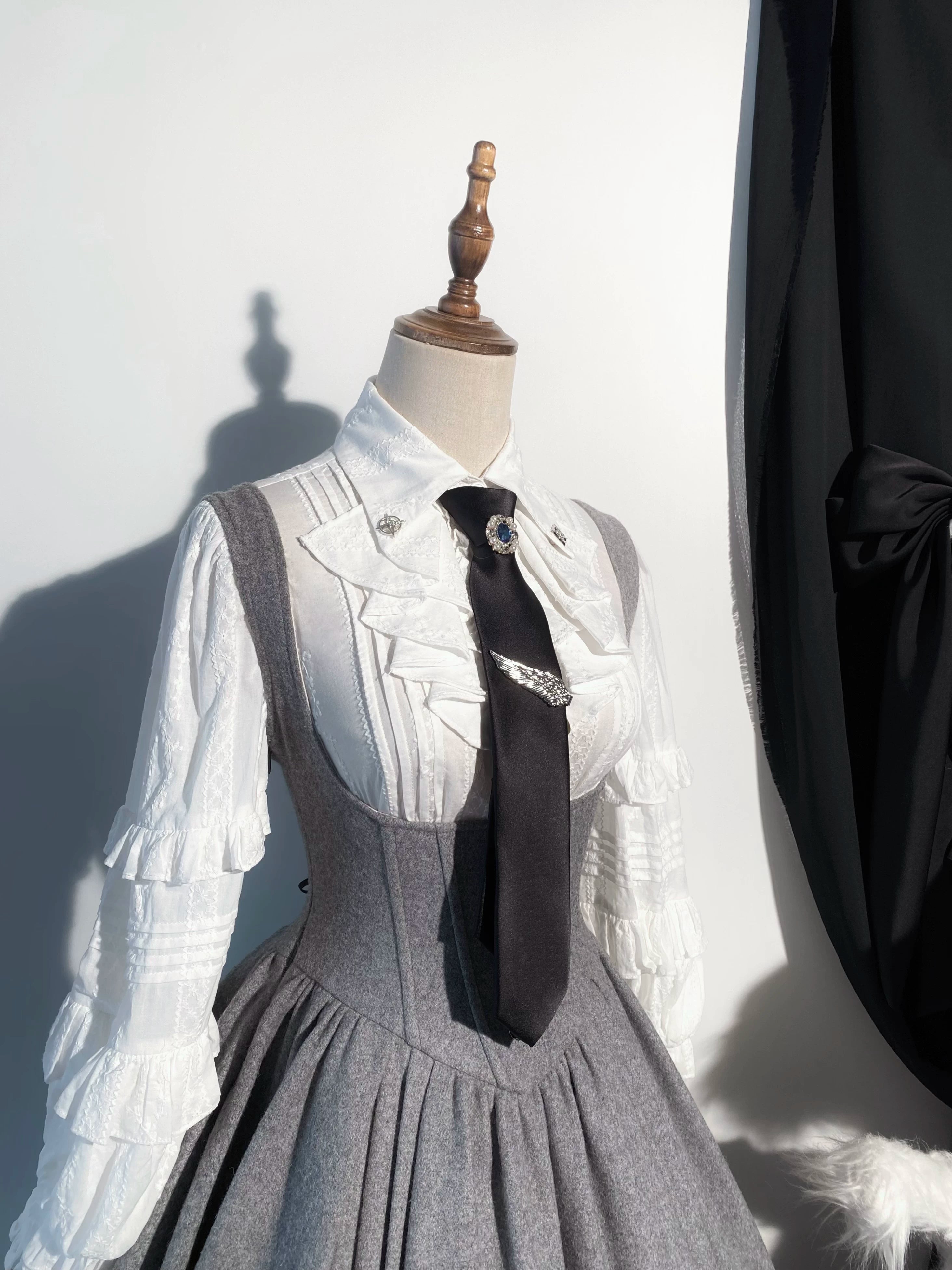 Wand Not for Your Lover - Wool Classic Lolita Bust Supporting JSK, Embroidered Shirt