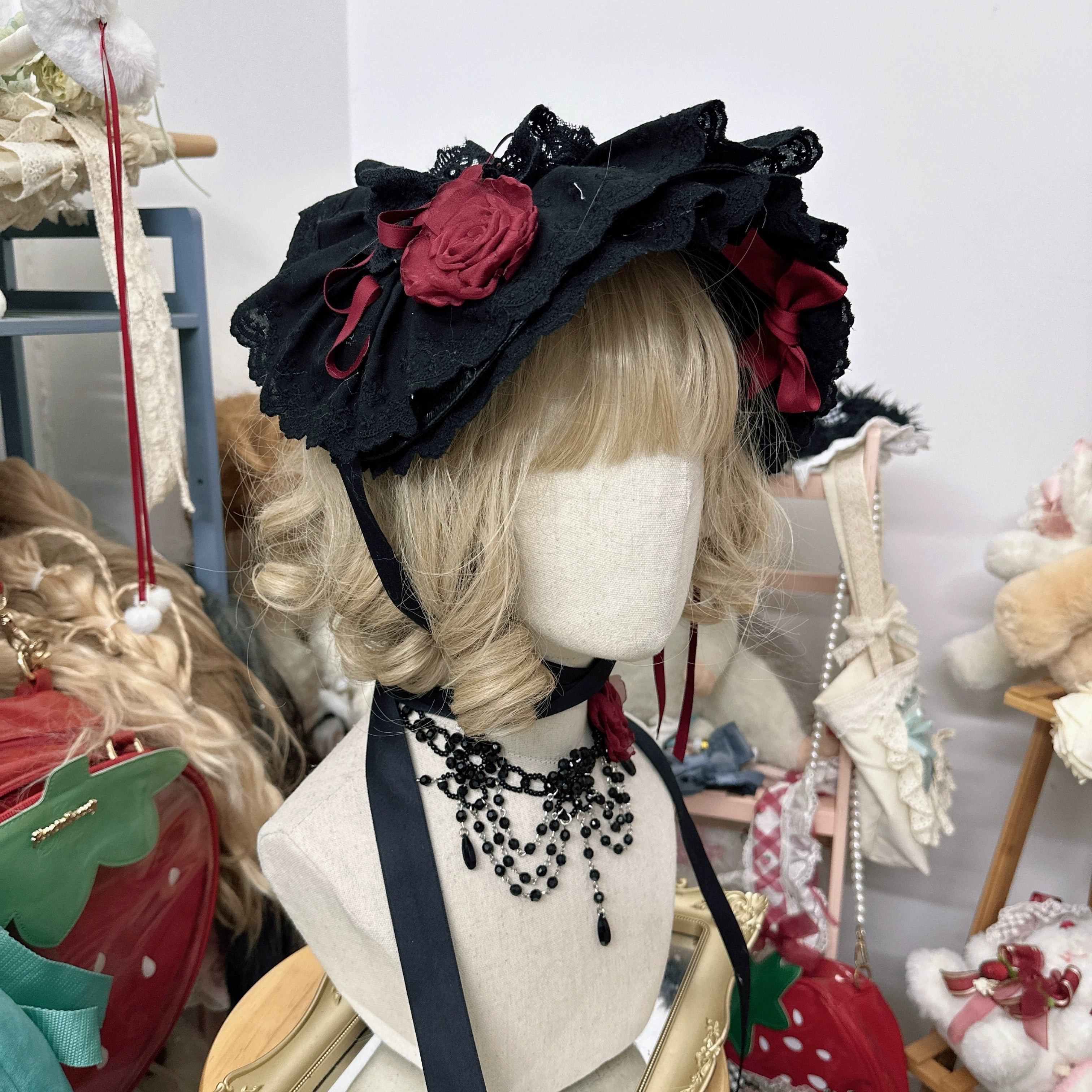 Chestnut Lolita - Gothic Lolita Bonnet Pure Cotton Hat Black and red BNT