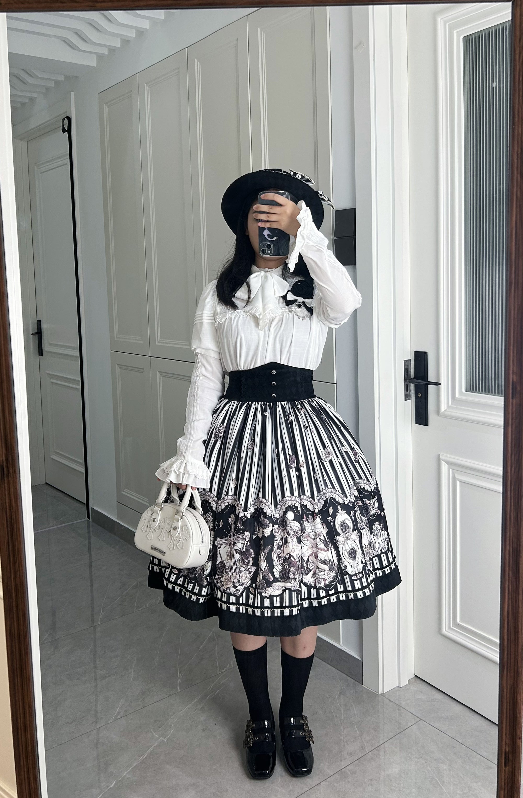 (Buyforme)Little Bear~Gothic Lolita Black and White Striped JSK Set 21350:301578