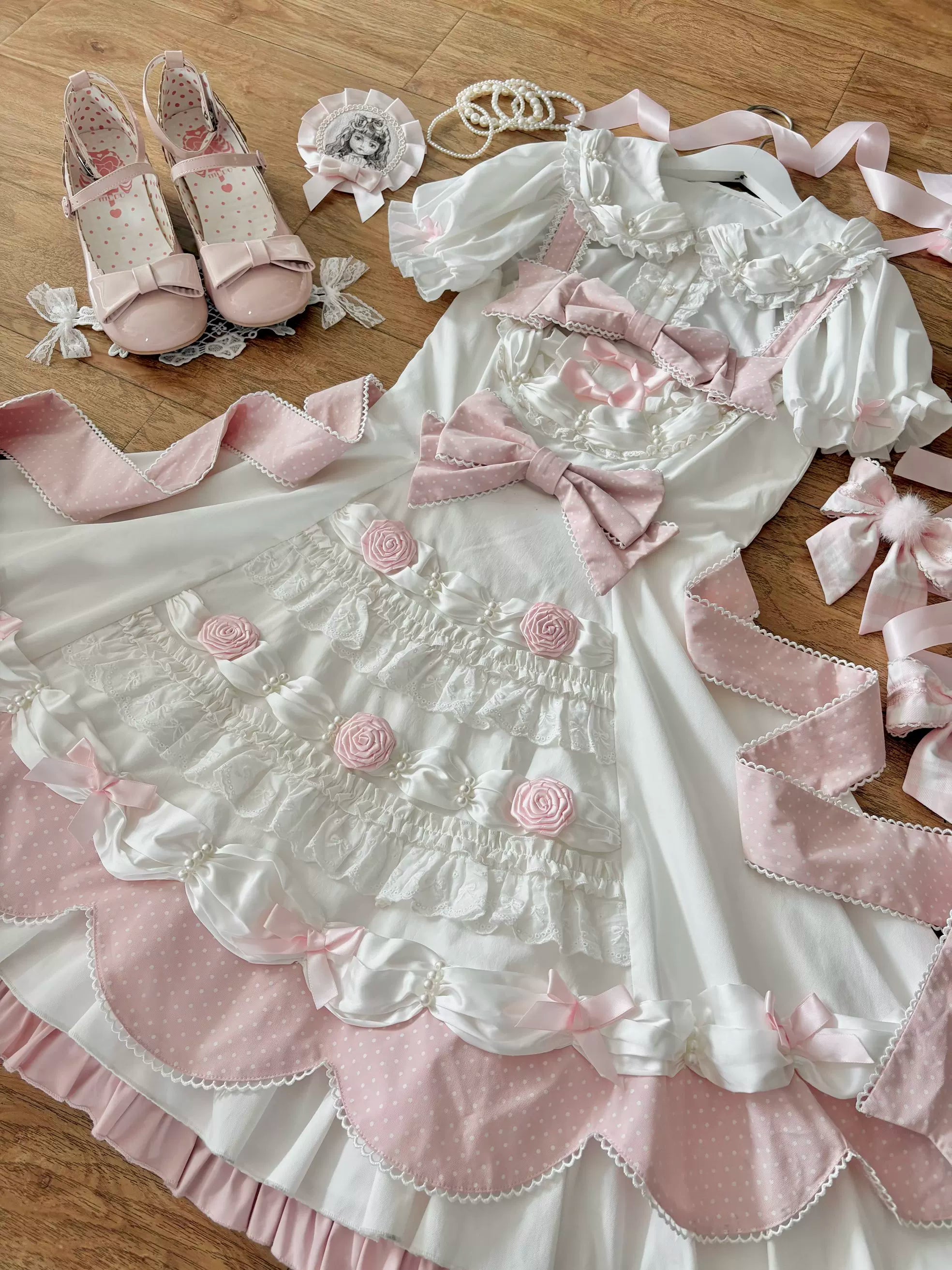 Cream Rosette Cake - Old School Lolita JSK Dress, Rose & Pearl Accents 45769:861640