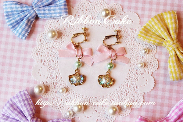 Ribbon Cake - Sweet Lolita Star Pearl Shell Earrings a pair of pink earrings
