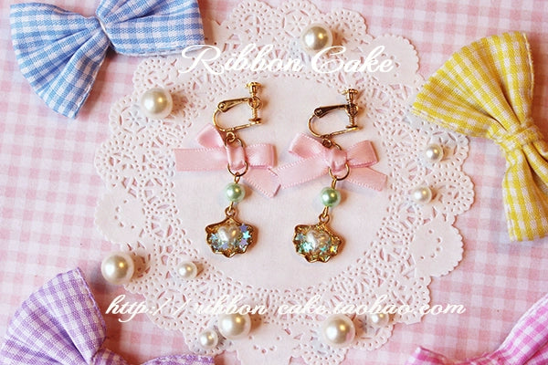 Ribbon Cake~Sweet Lolita Star Pearl Shell Earrings a pair of pink earrings  
