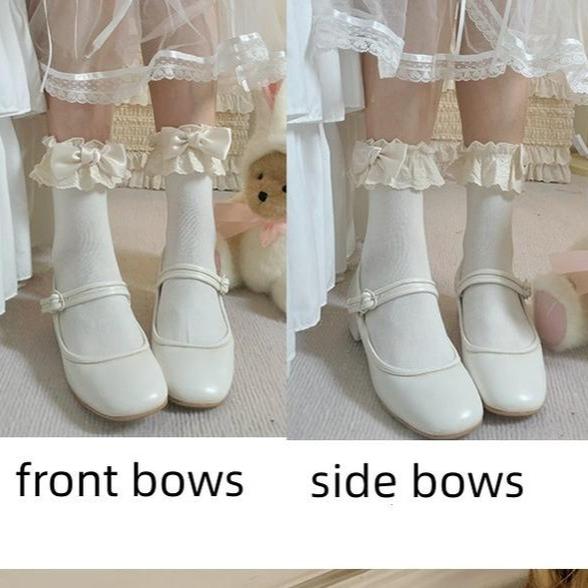 Roji Roji~Cotton Lolita Socks Lace Bow White Socks side bow a pair of white socks with beige bows 