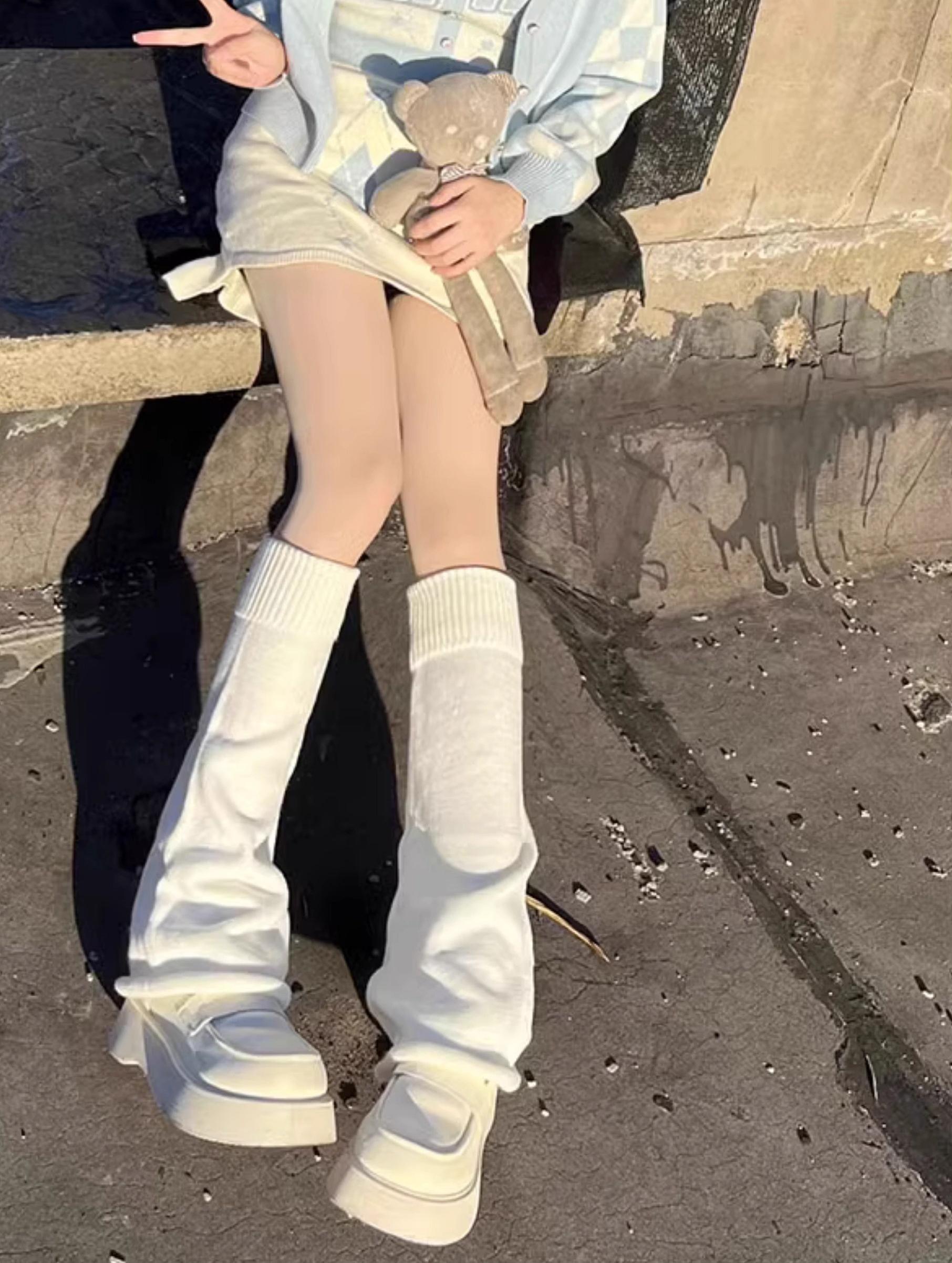Hua Nai Cat - Winter Lolita Knit Leg Warmer Mid-Calf Socks One Size Pure white - 50cm roll rim-with free anti-slip transparent band