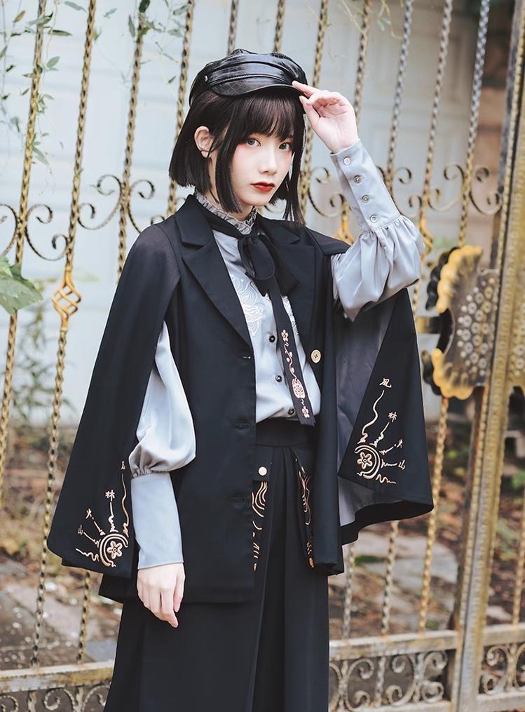 Quirky House~Wang Liang~Retro Lolita Embroidered Cloak Retro College Style Coat   