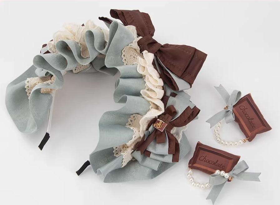 Mint Chocolate Puff - Lolita Cake Inspired Mini Top Hat, Large Bow KC Chocolate Bar - KC (KC + 2 chocolate bar decoration)