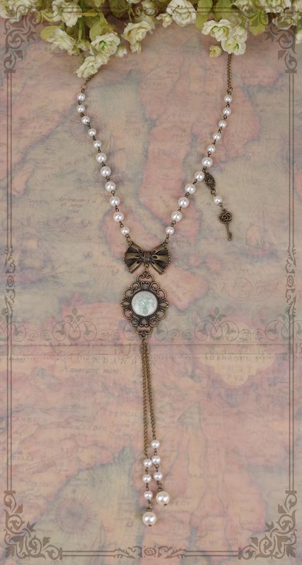 Vintage Lolita Artificial Pearl Necklace with Key Charm
